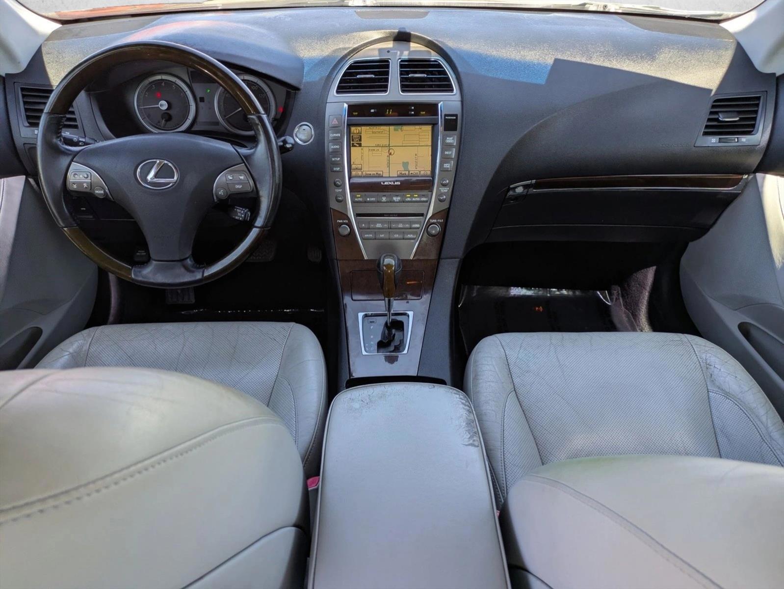 Thumbnail: 2011 Lexus ES - 4