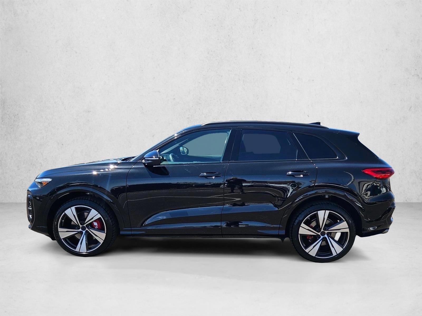 Thumbnail: 2026 Audi SQ5 - 2
