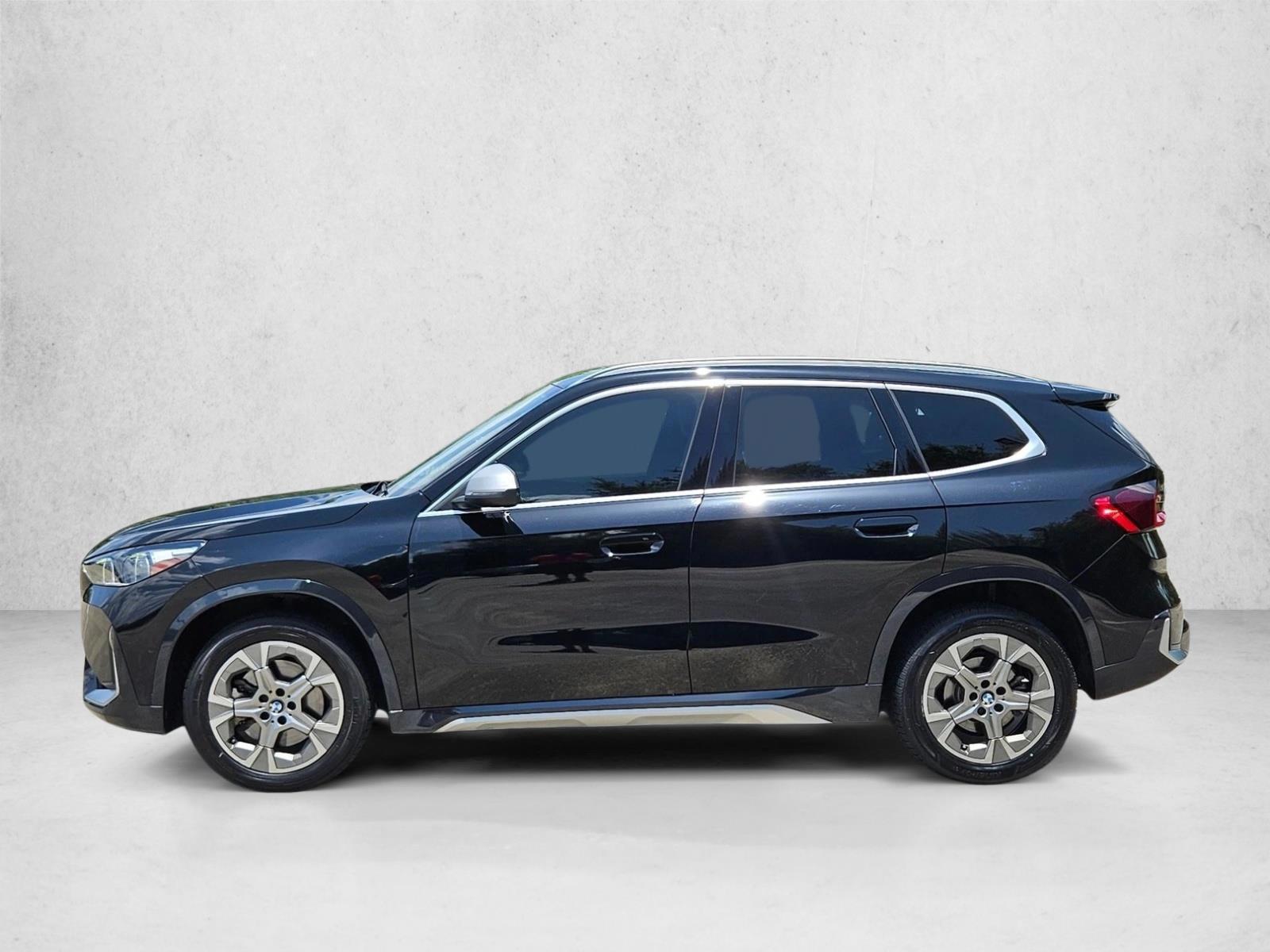 Thumbnail: 2023 BMW X1 - 3