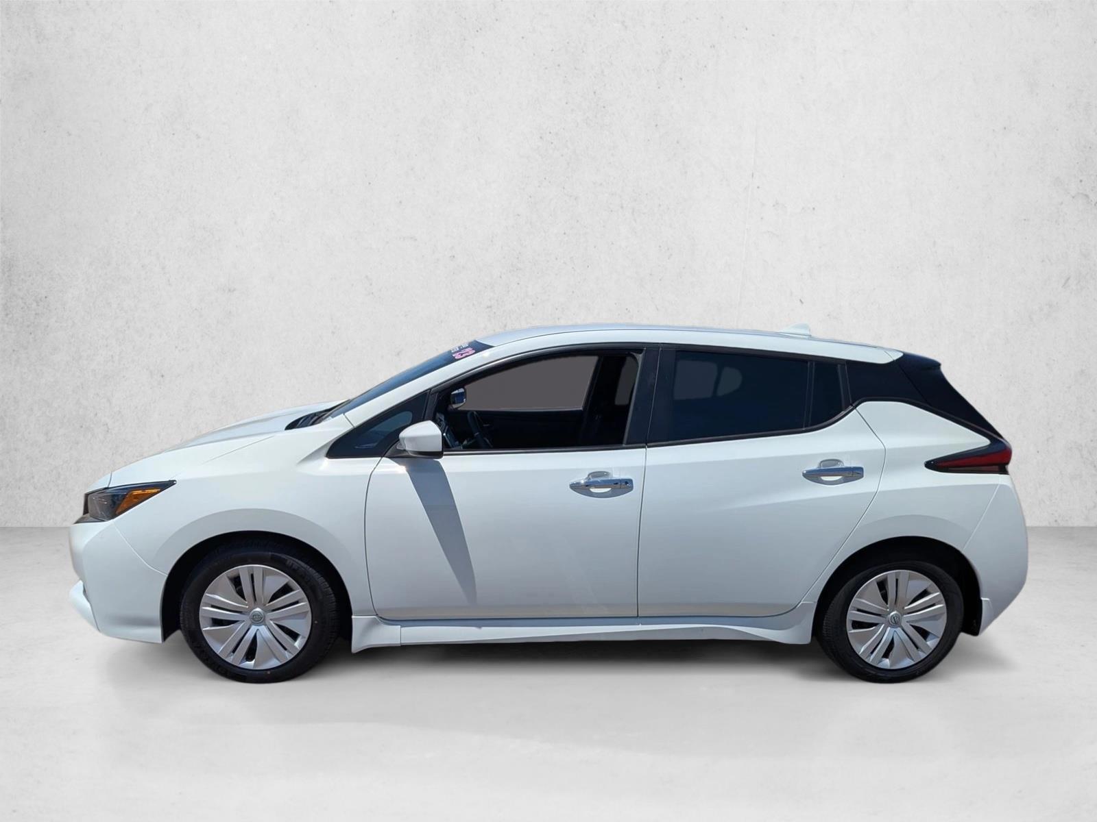 Thumbnail: 2023 Nissan Leaf - 2
