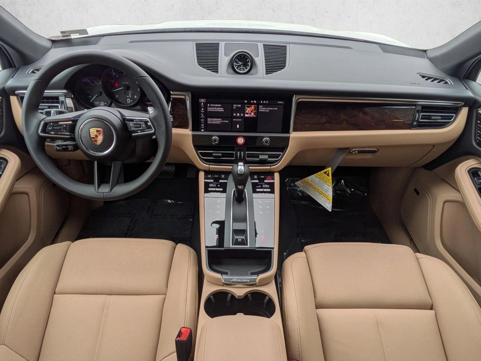 Thumbnail: 2025 Porsche Macan - 4