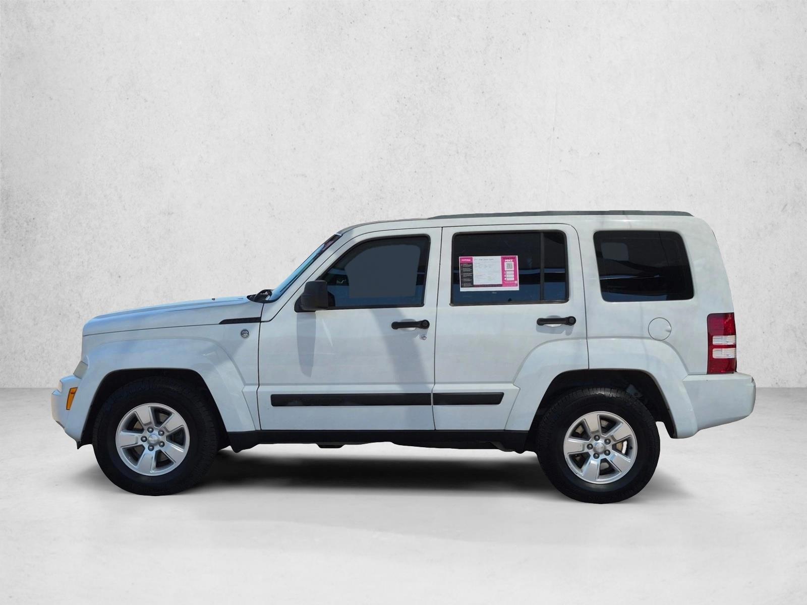Thumbnail: 2011 Jeep Liberty - 2