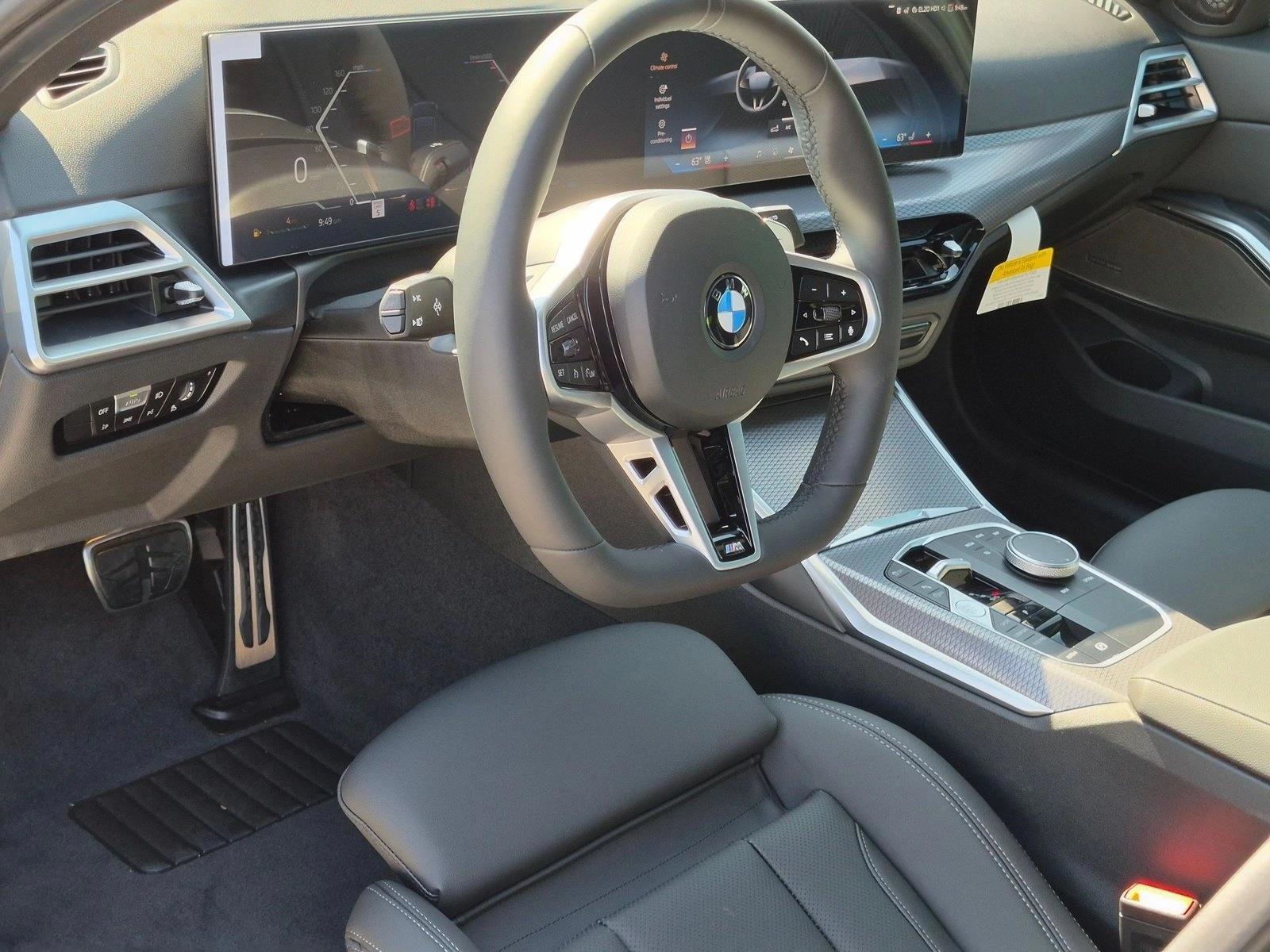 Thumbnail: 2026 BMW 3 Series - 3