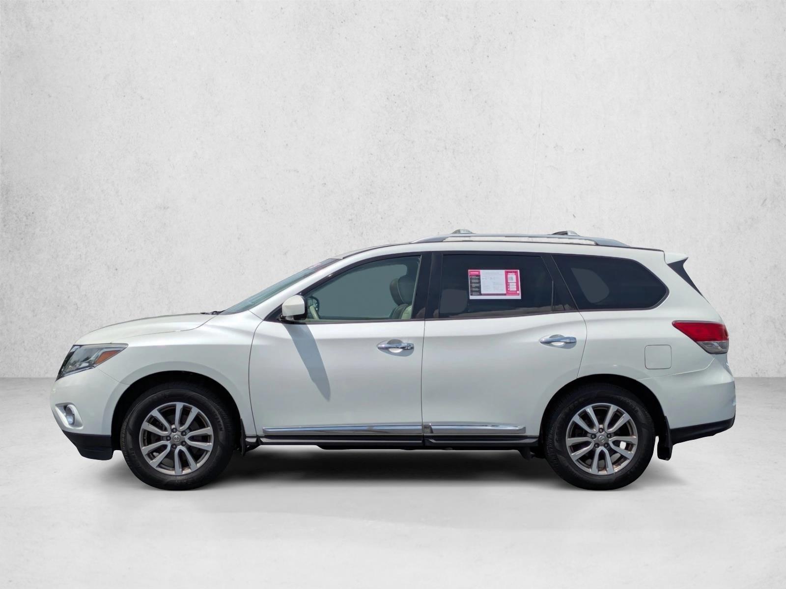 Thumbnail: 2015 Nissan Pathfinder - 2