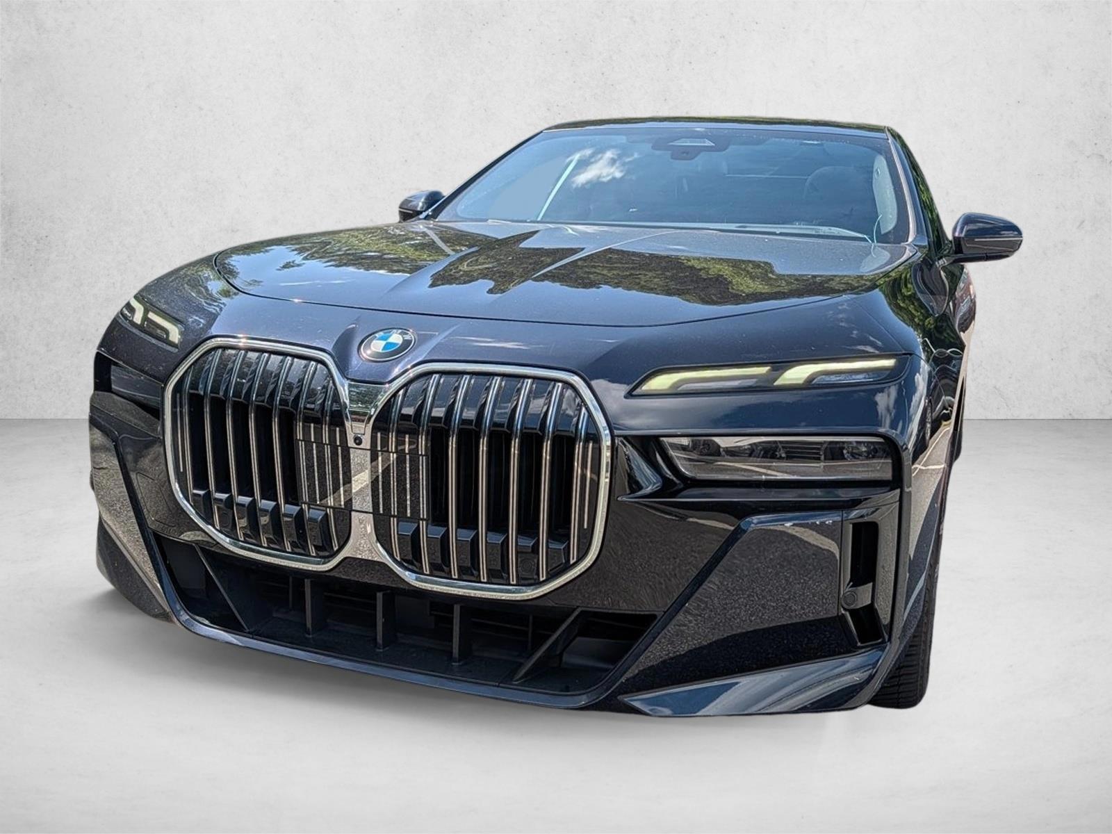 Thumbnail: 2023 BMW 7 Series - 2