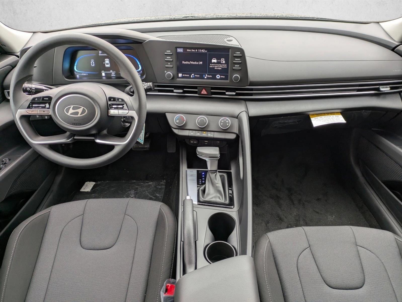 Thumbnail: 2026 Hyundai Elantra - 3