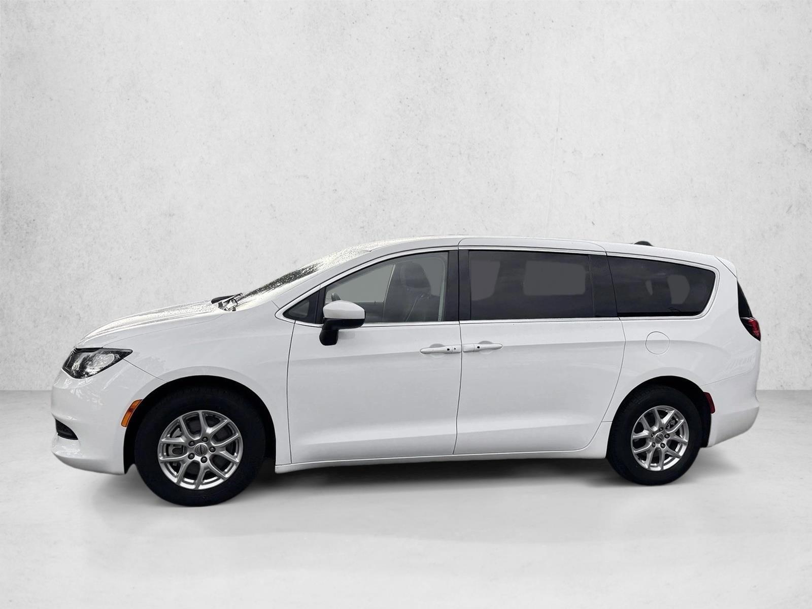 Thumbnail: 2022 Chrysler Voyager - 2