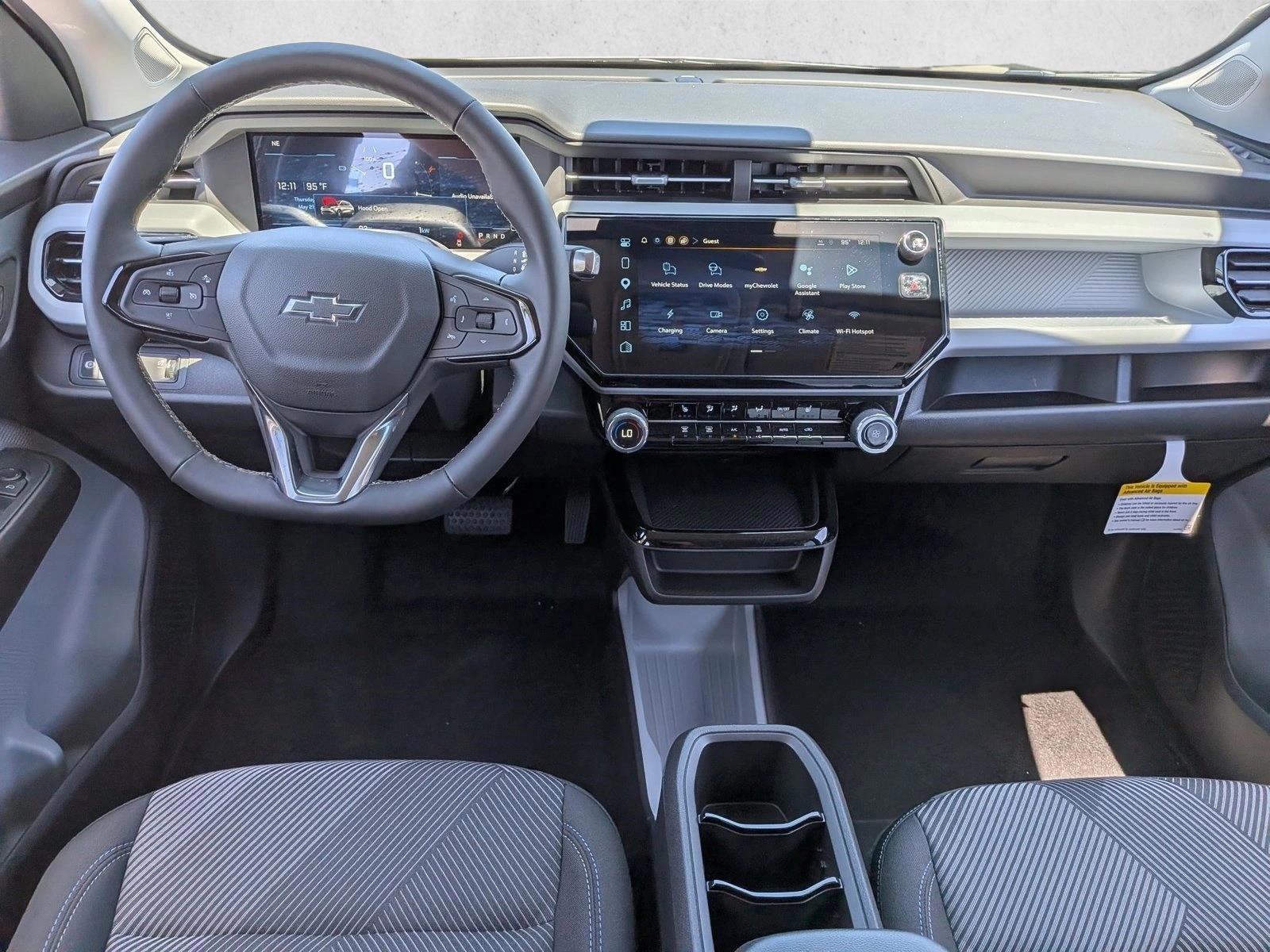 Thumbnail: 2027 Chevrolet Bolt EV - 4