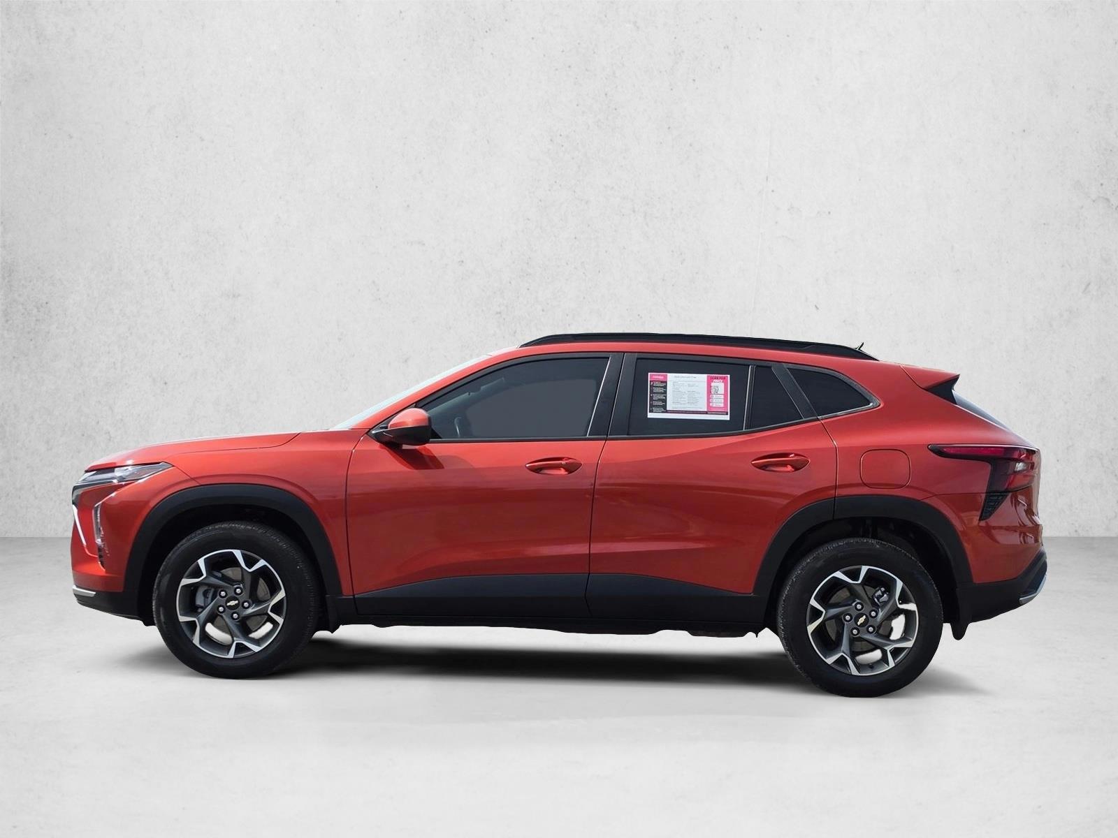 Thumbnail: 2024 Chevrolet Trax - 2