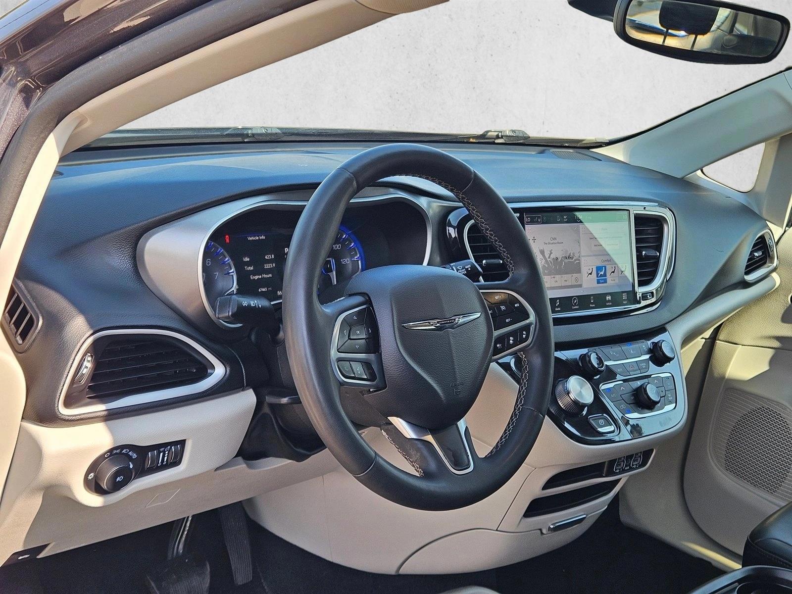 2023 Chrysler Pacifica Touring L - Photo 10