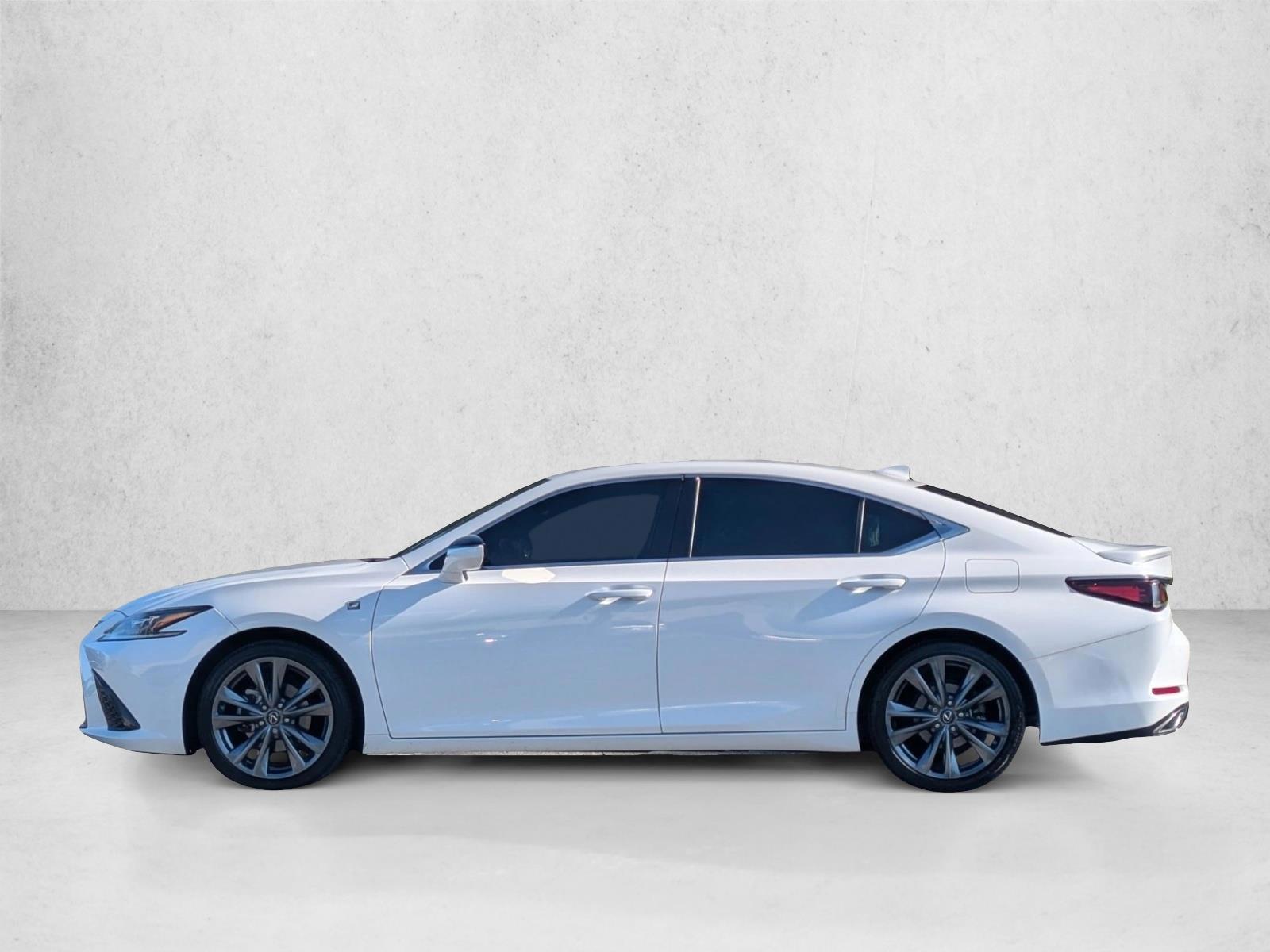 Thumbnail: 2019 Lexus ES - 2