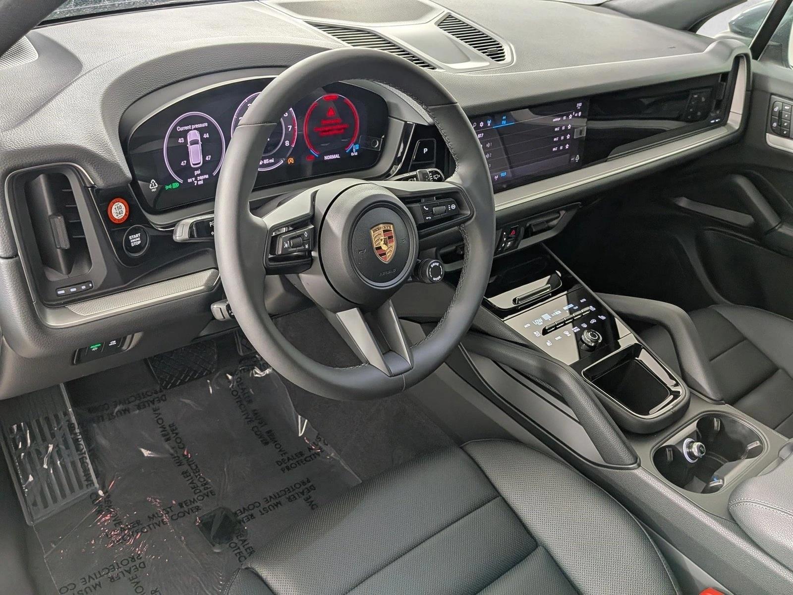 Thumbnail: 2026 Porsche Cayenne - 3