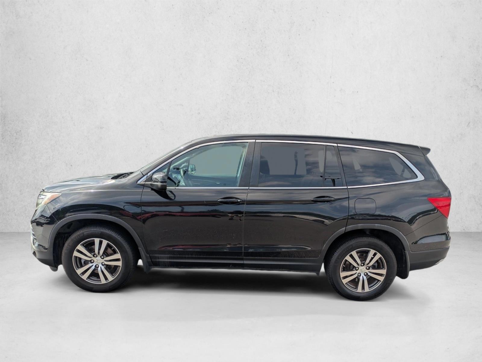 Thumbnail: 2017 Honda Pilot - 2
