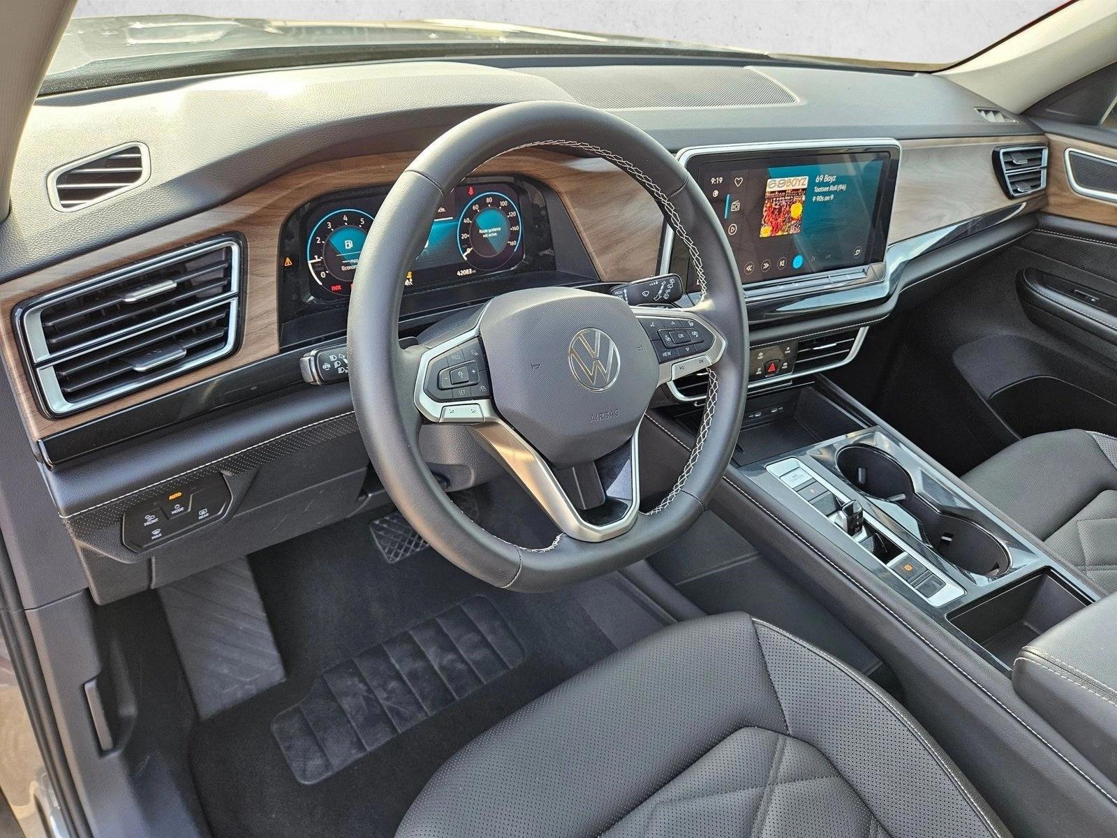 Thumbnail: 2025 Volkswagen Atlas - 3