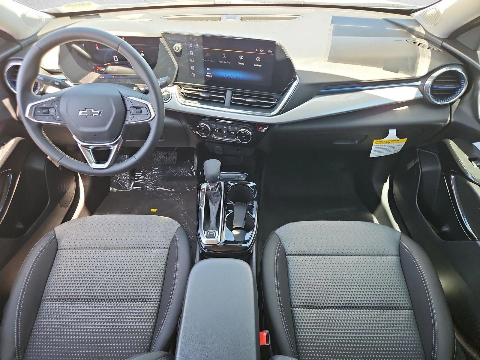 Thumbnail: 2026 Chevrolet Trax - 4