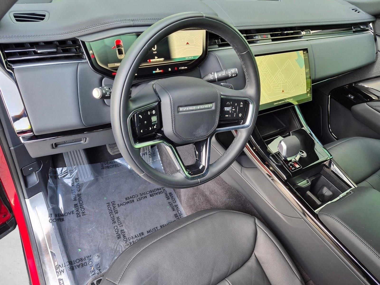 Thumbnail: 2025 Land Rover Range Rover Sport - 3