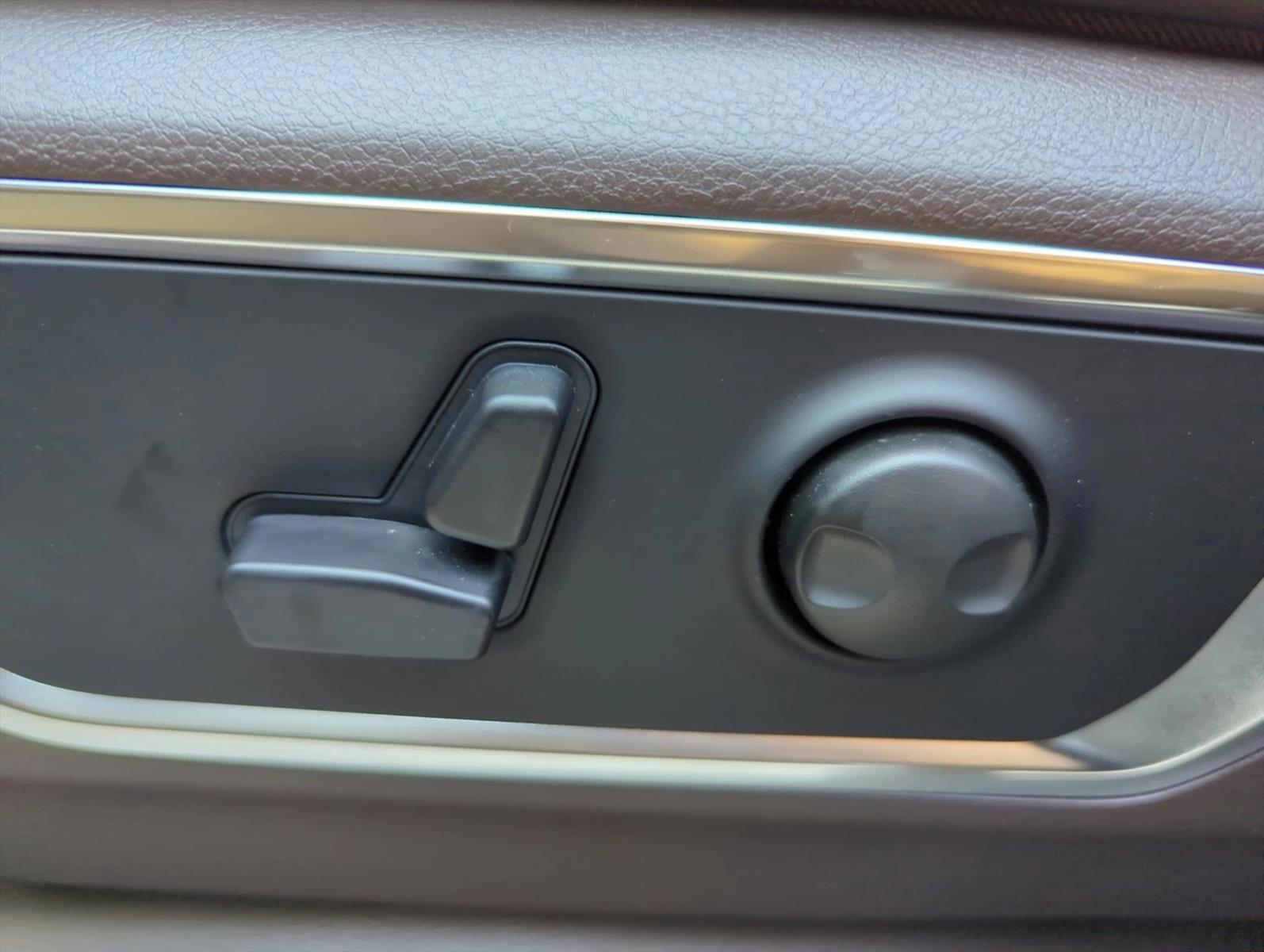 Thumbnail: 2026 RAM 1500 - 4