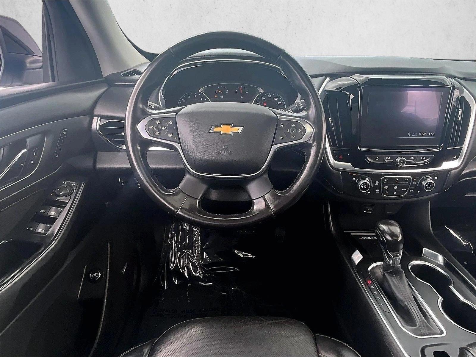Thumbnail: 2021 Chevrolet Traverse - 3