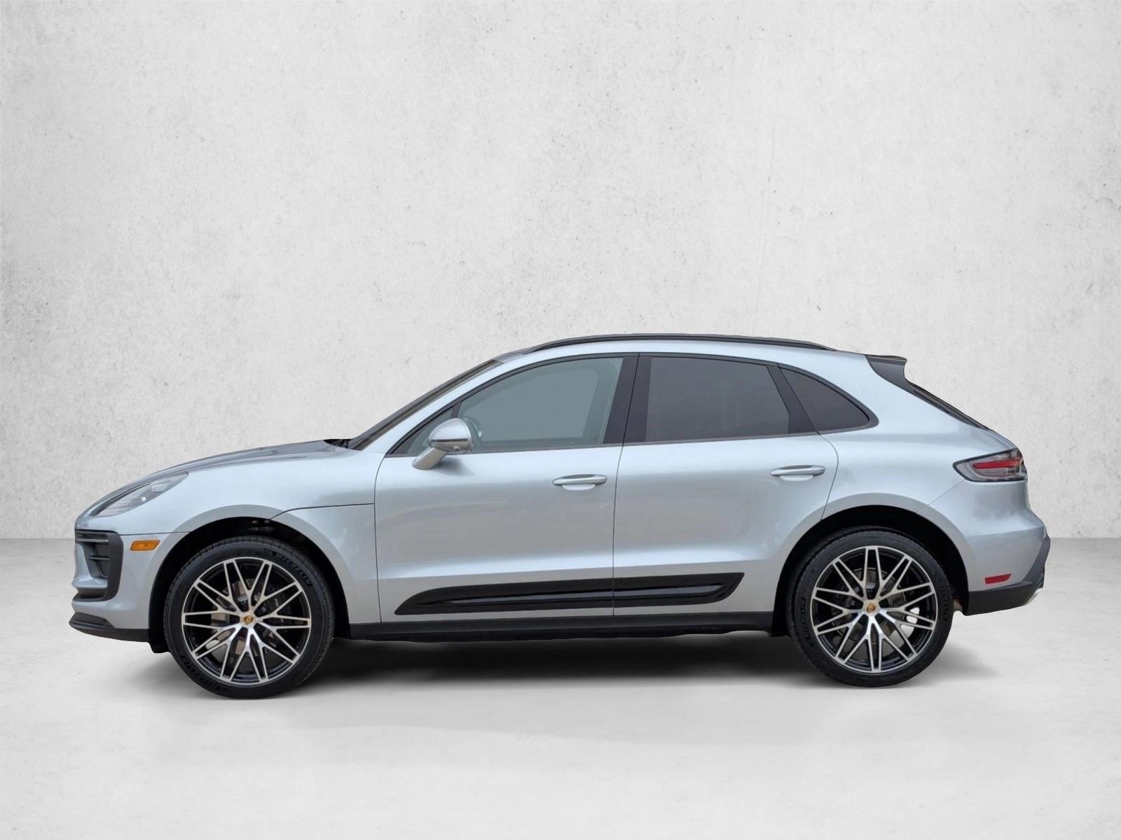 Thumbnail: 2026 Porsche Macan - 2