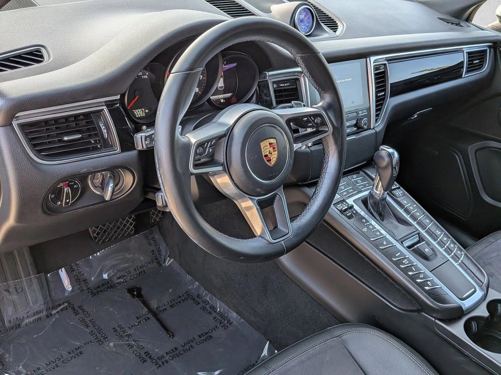 Thumbnail: 2018 Porsche Macan - 3