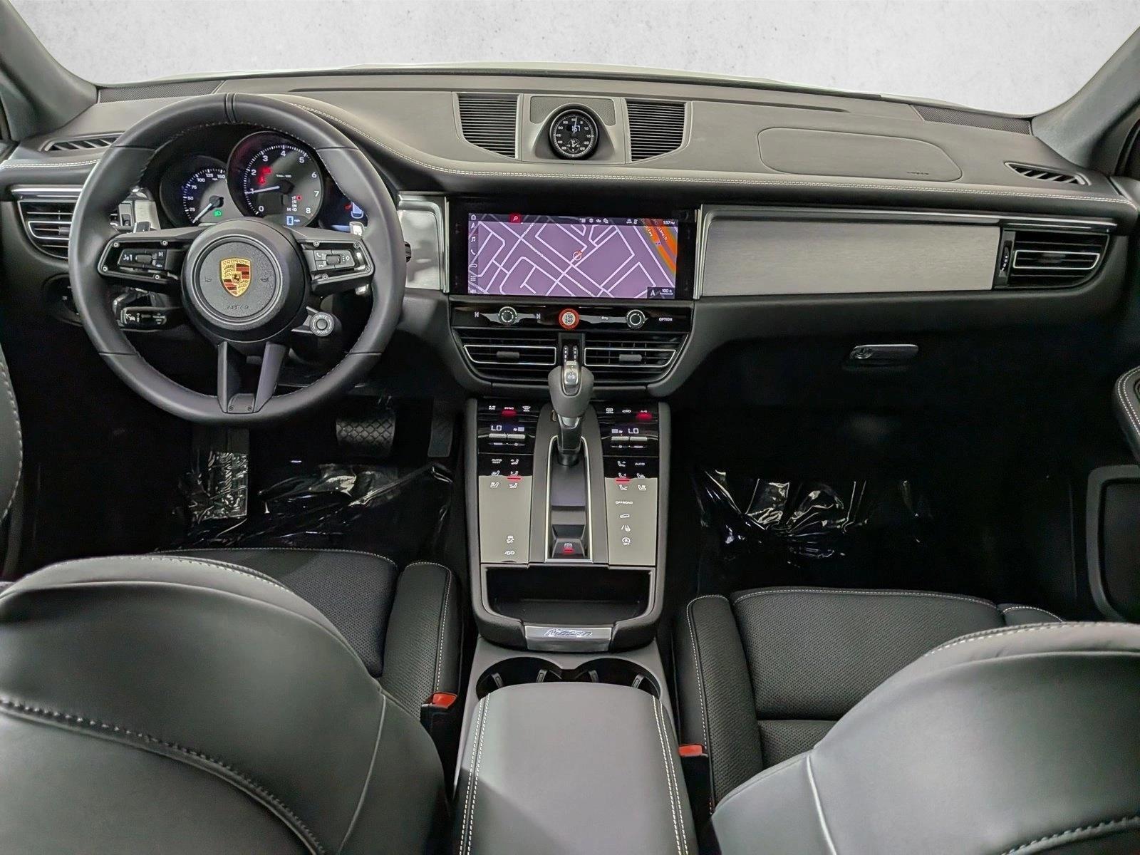 Thumbnail: 2026 Porsche Macan - 5