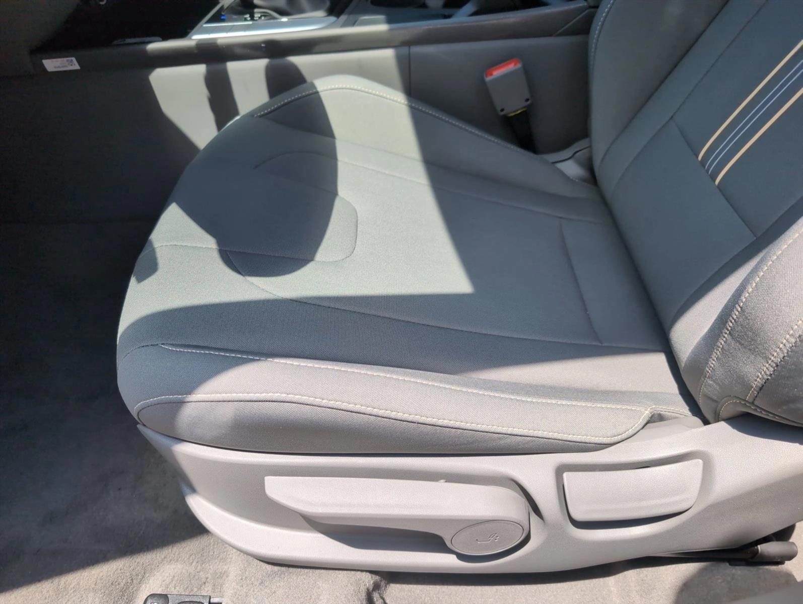 Thumbnail: 2026 Hyundai Elantra - 5