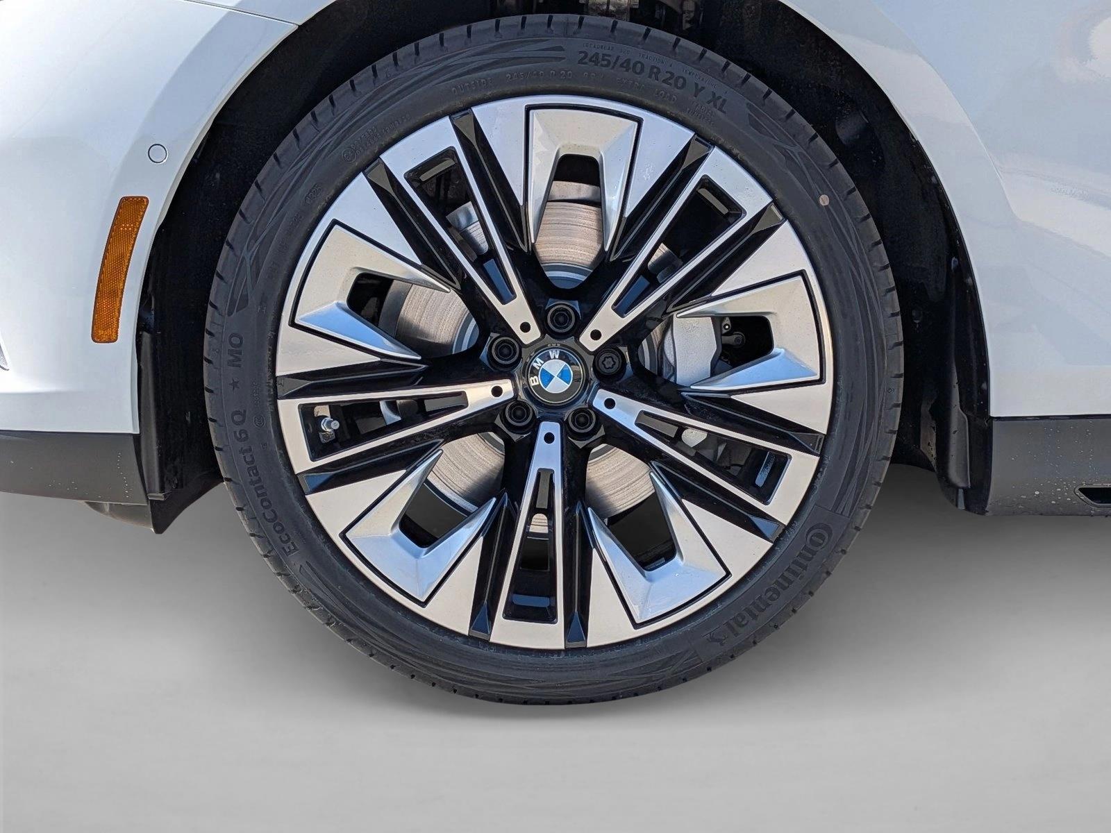 2026 BMW 5 Series 530i - Photo 18