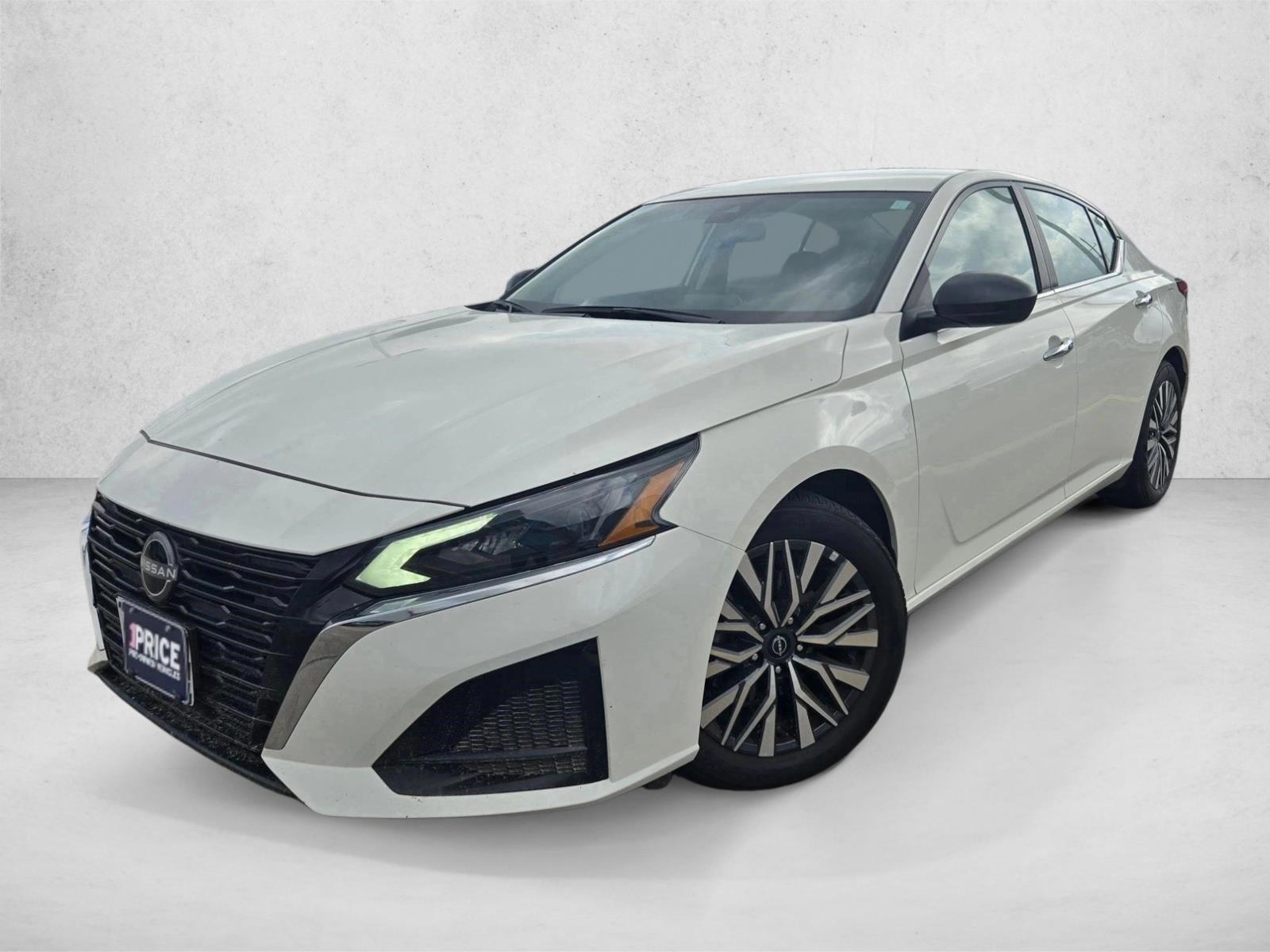 Thumbnail: 2025 Nissan Altima - 1
