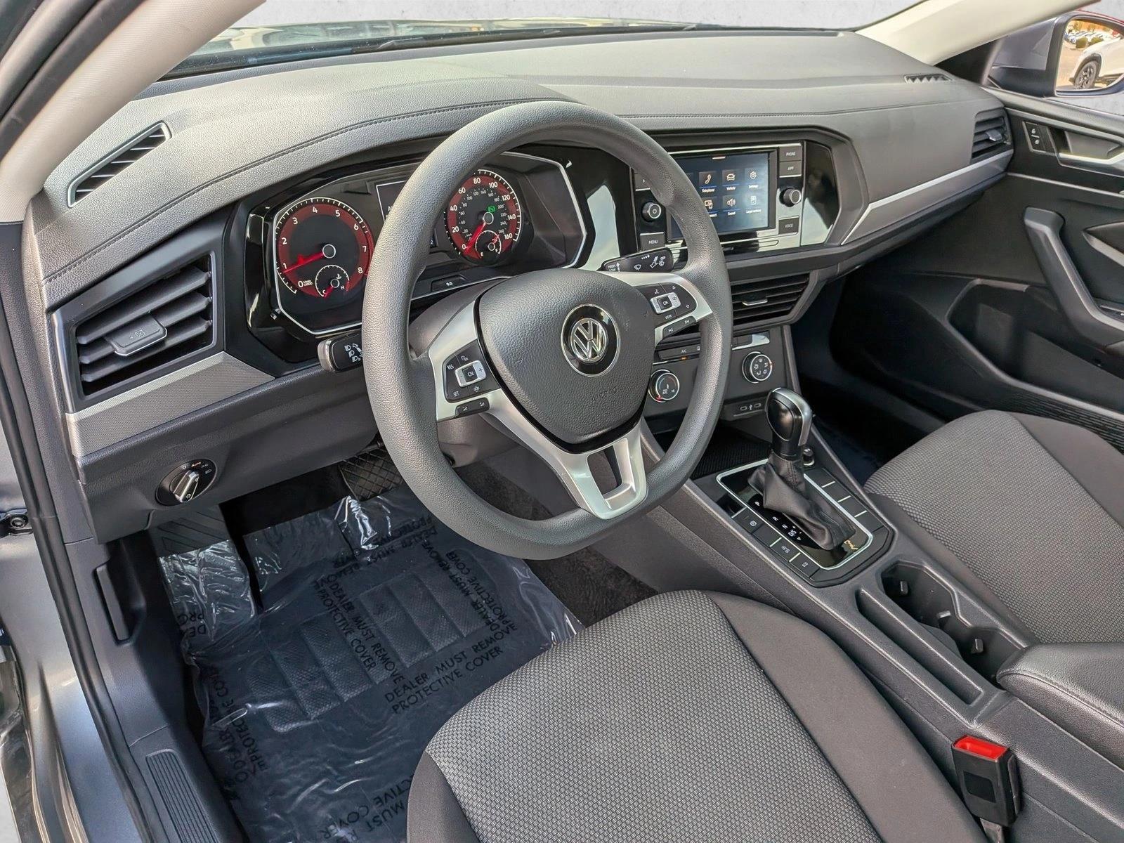 Thumbnail: 2021 Volkswagen Jetta - 3