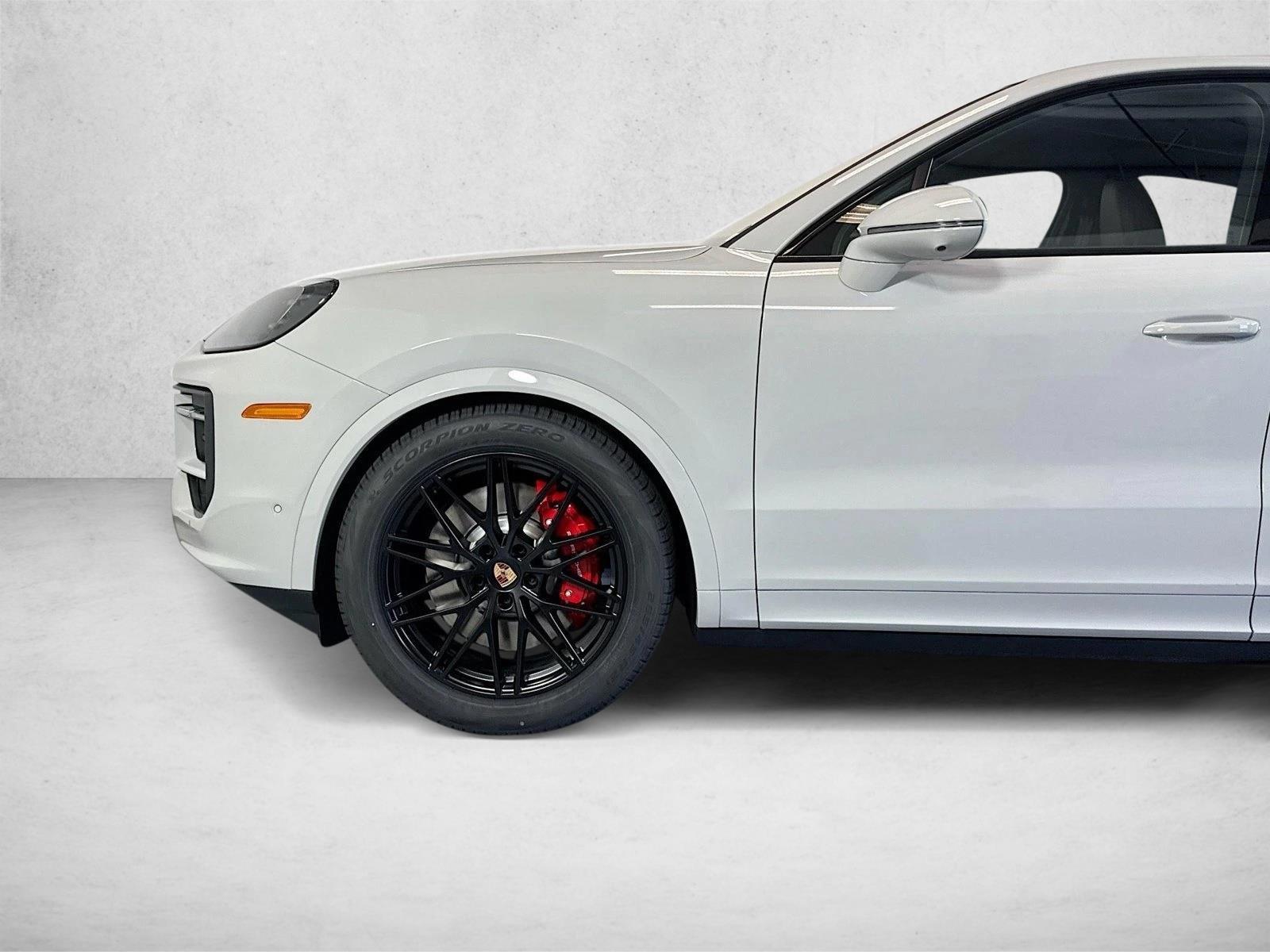 Thumbnail: 2026 Porsche Cayenne - 2