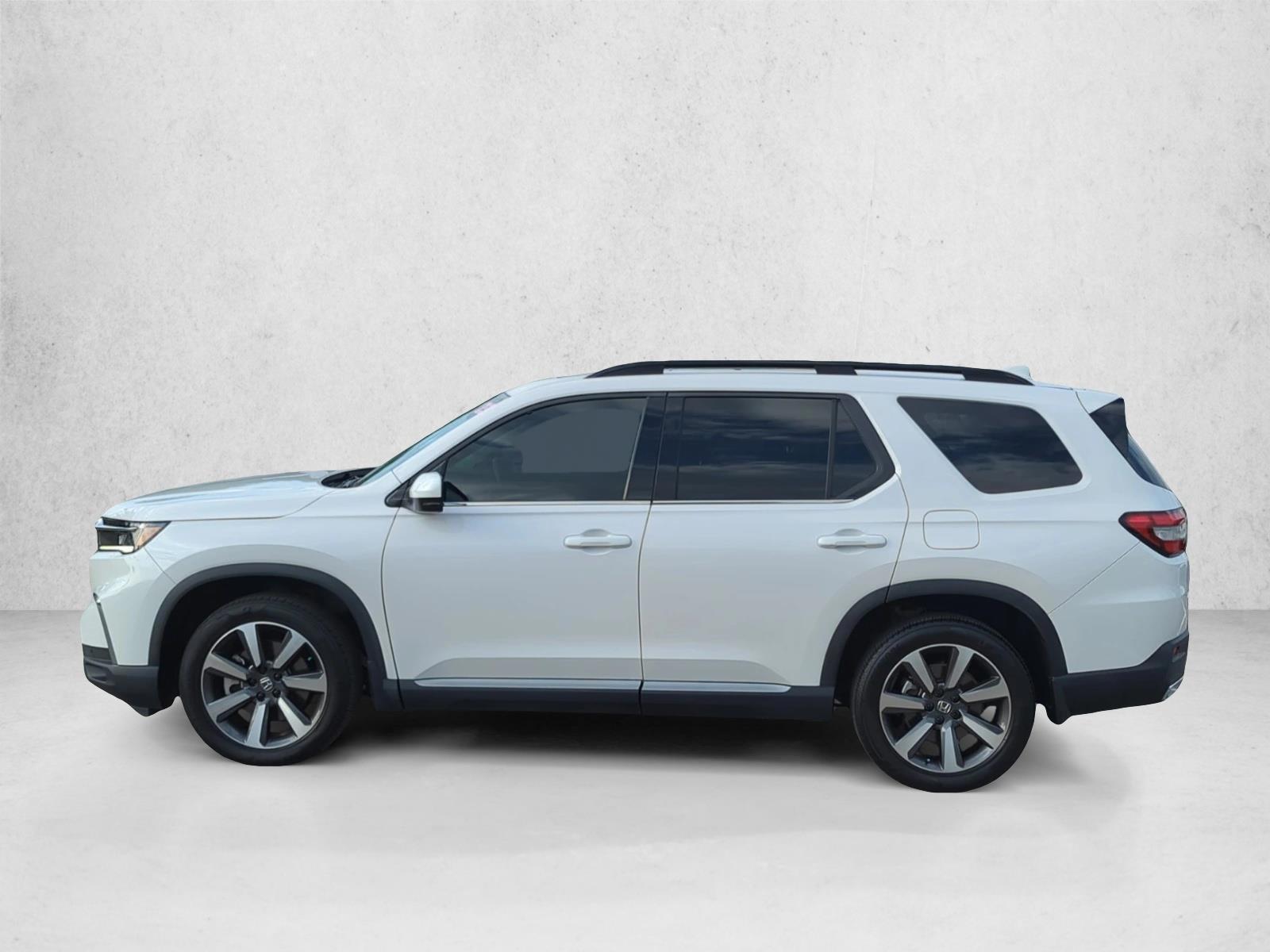 Thumbnail: 2023 Honda Pilot - 2