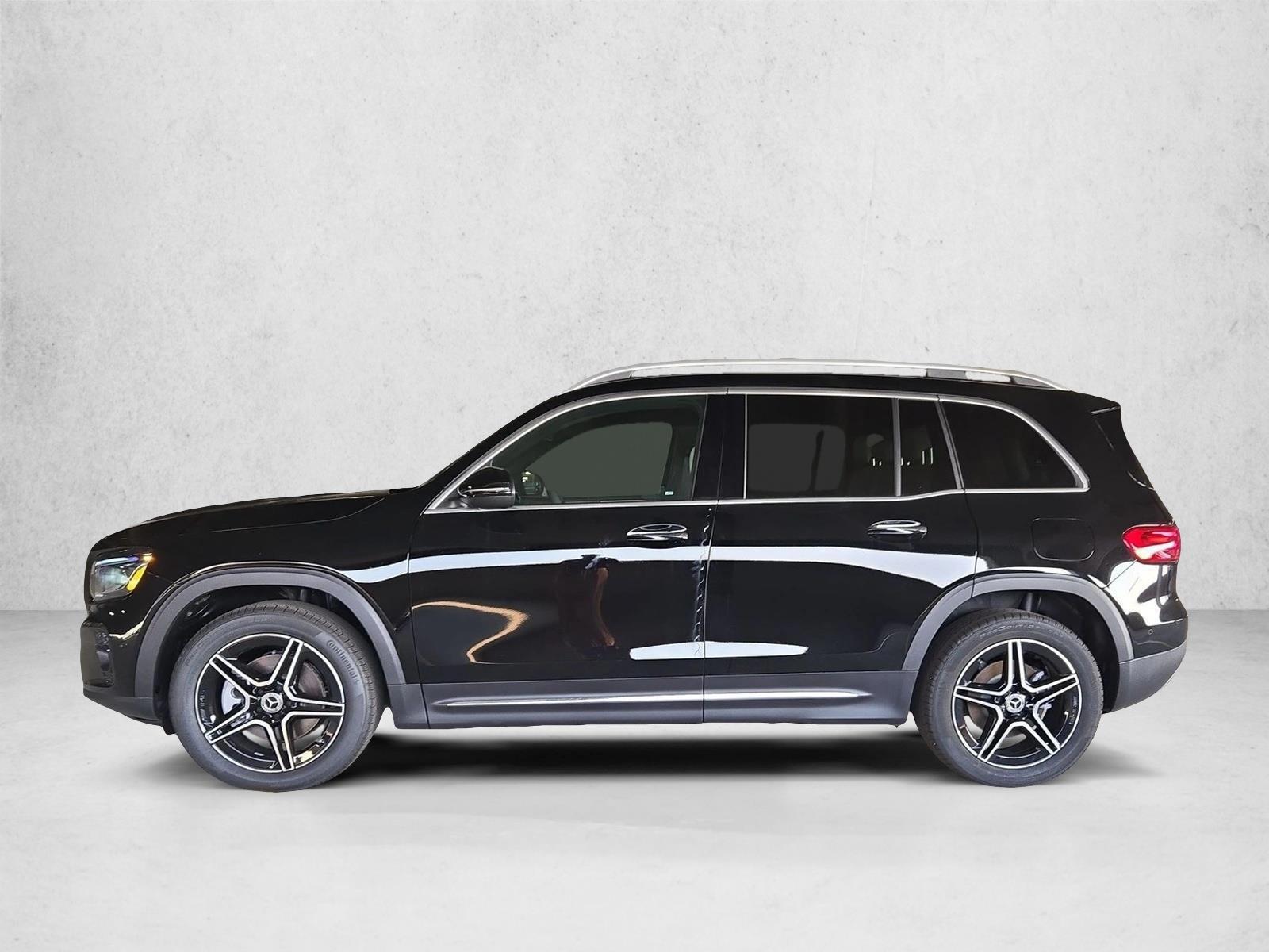 Thumbnail: 2026 Mercedes-Benz GLB - 2