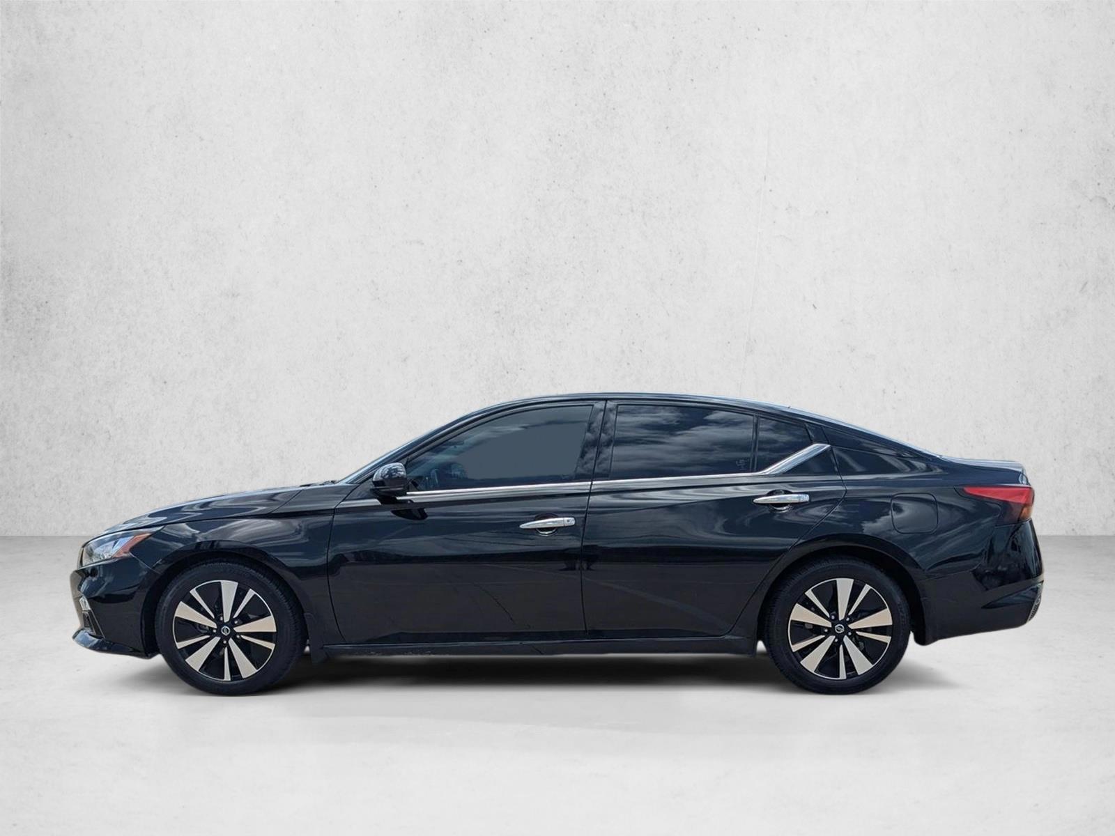 Thumbnail: 2022 Nissan Altima - 2