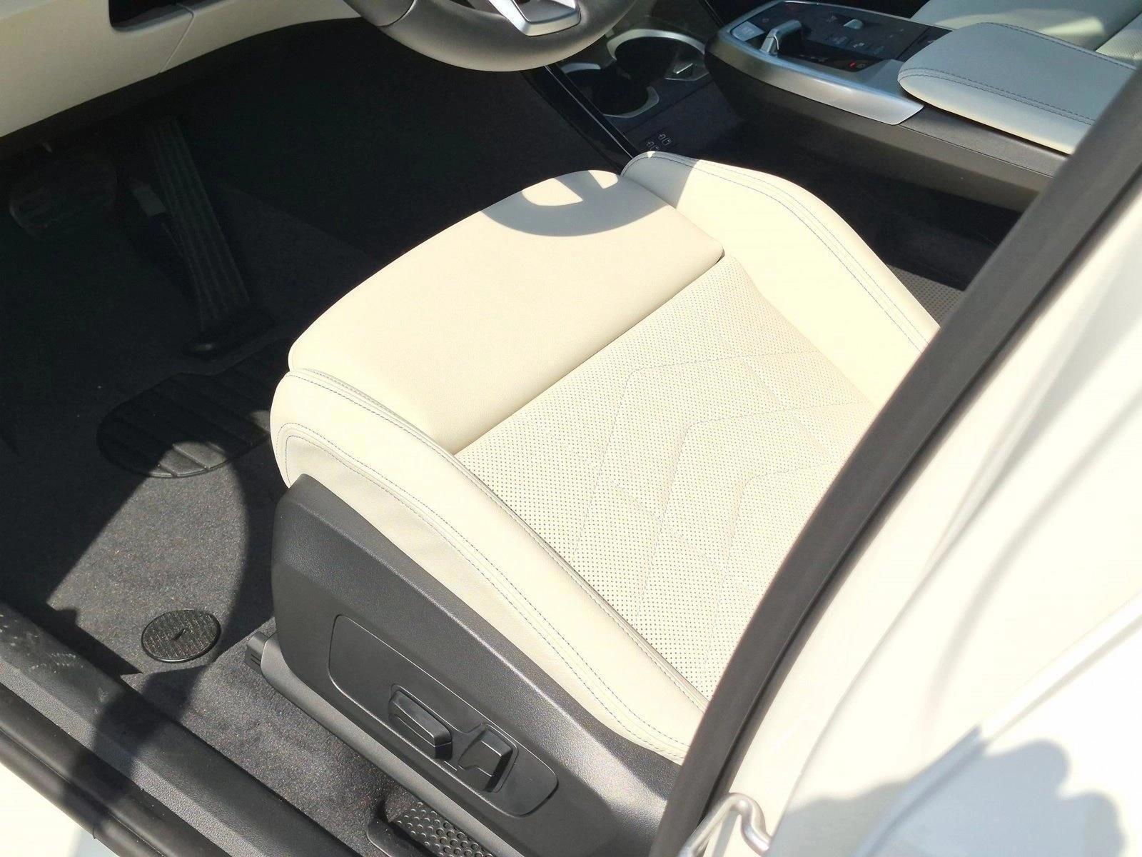 Thumbnail: 2026 BMW X1 - 3