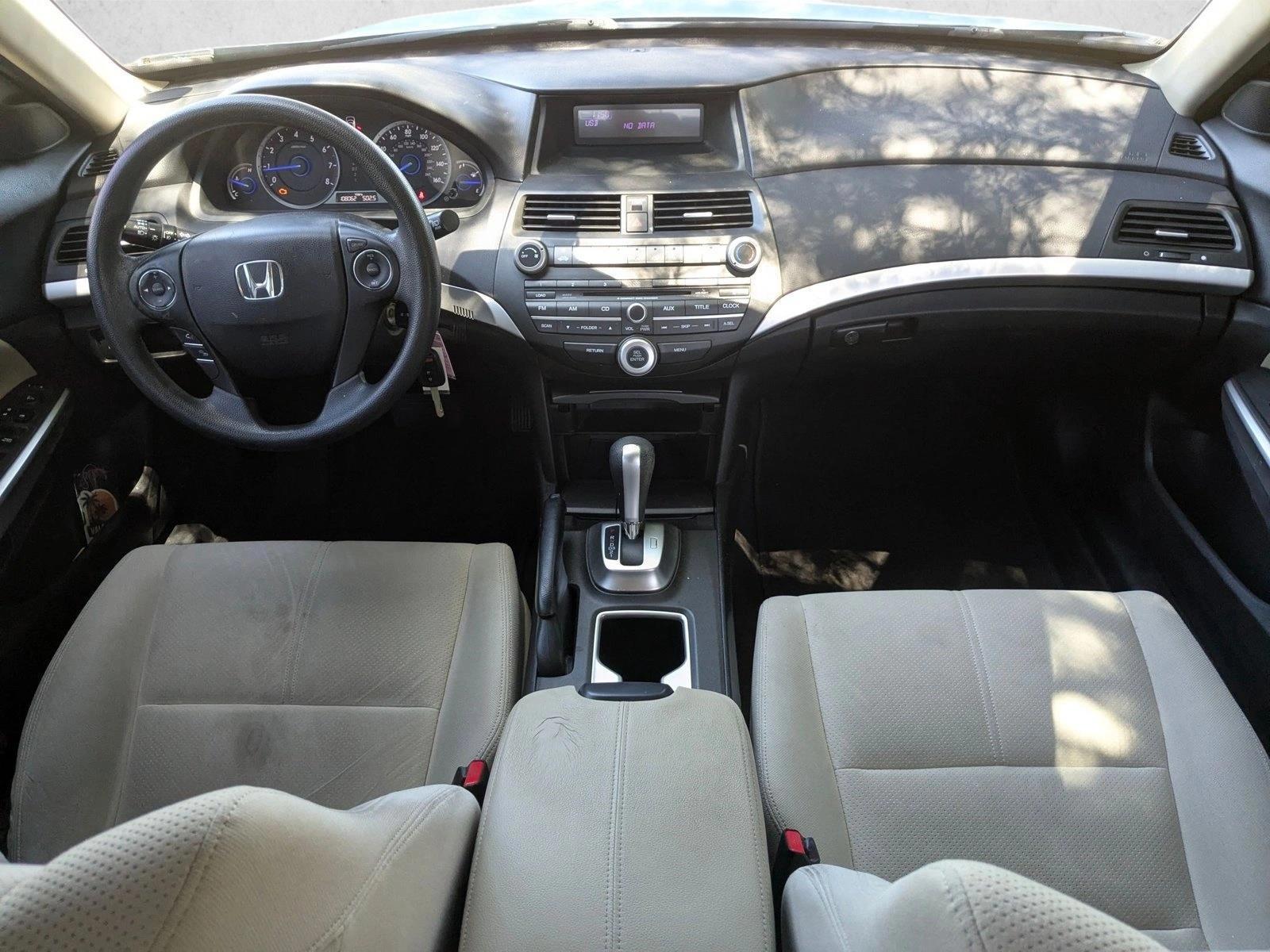 Thumbnail: 2013 Honda Crosstour - 3