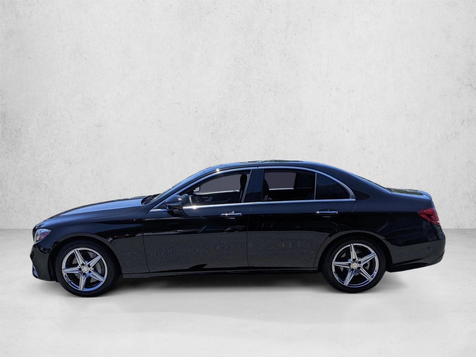 Thumbnail: 2017 Mercedes-Benz E-Class - 2
