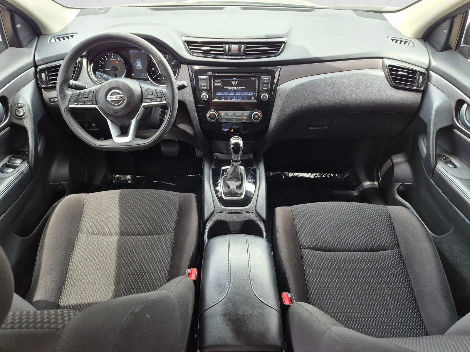 Thumbnail: 2022 Nissan Rogue Sport - 4