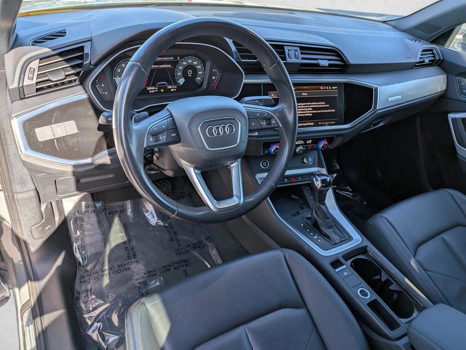 Thumbnail: 2024 Audi Q3 - 3