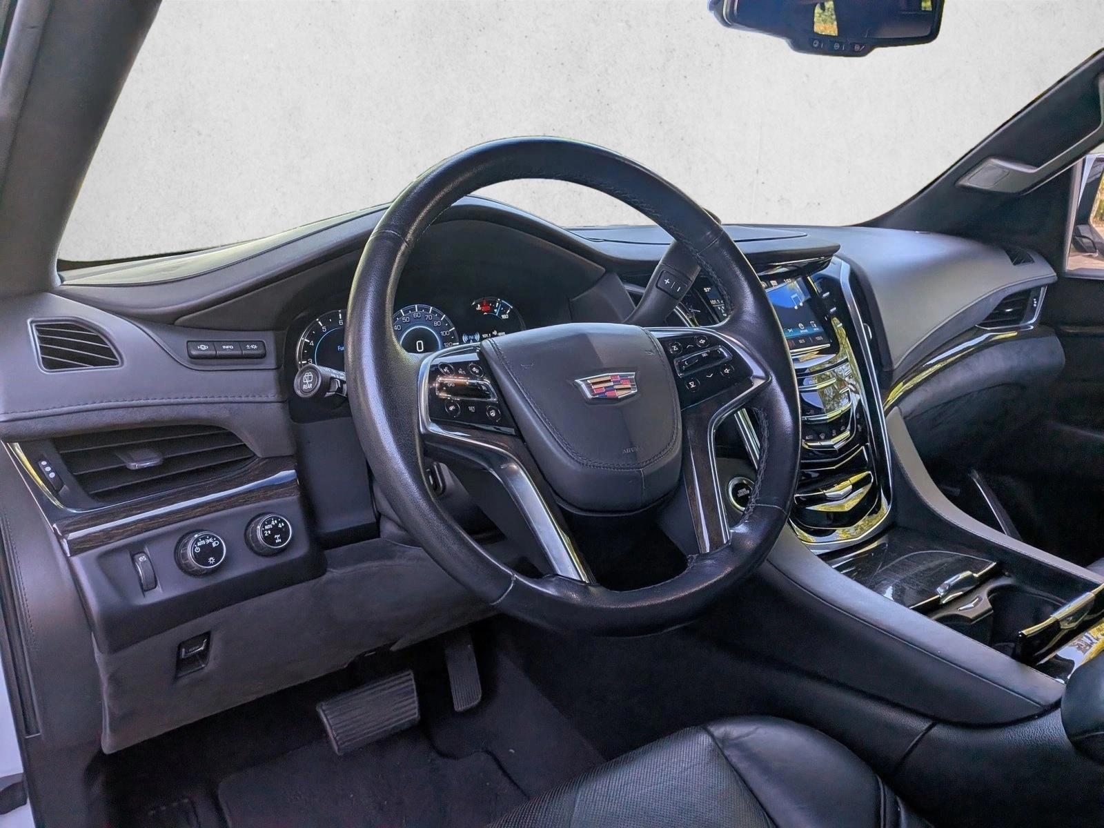 Thumbnail: 2016 Cadillac Escalade - 3