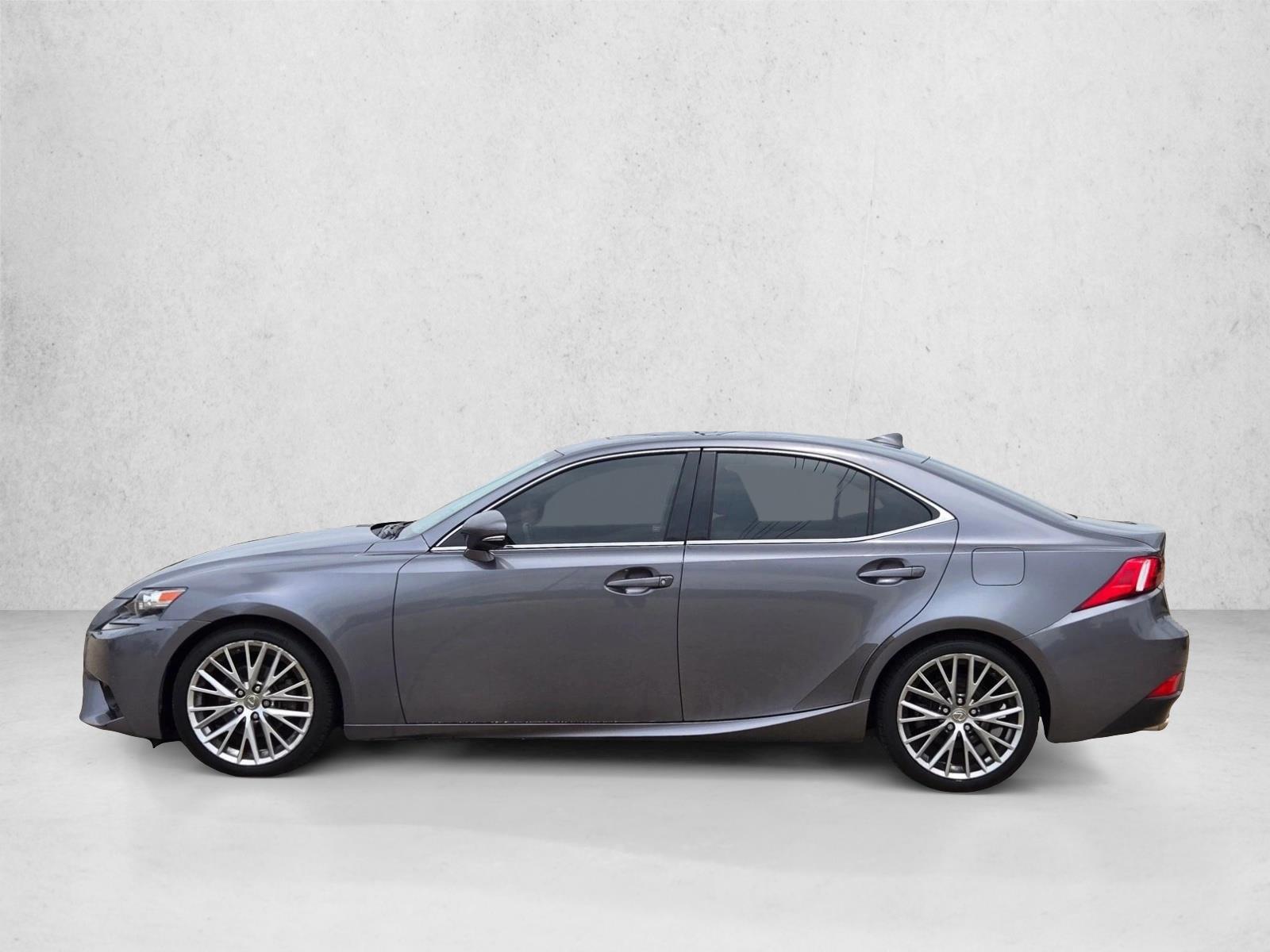 Thumbnail: 2015 Lexus IS - 2