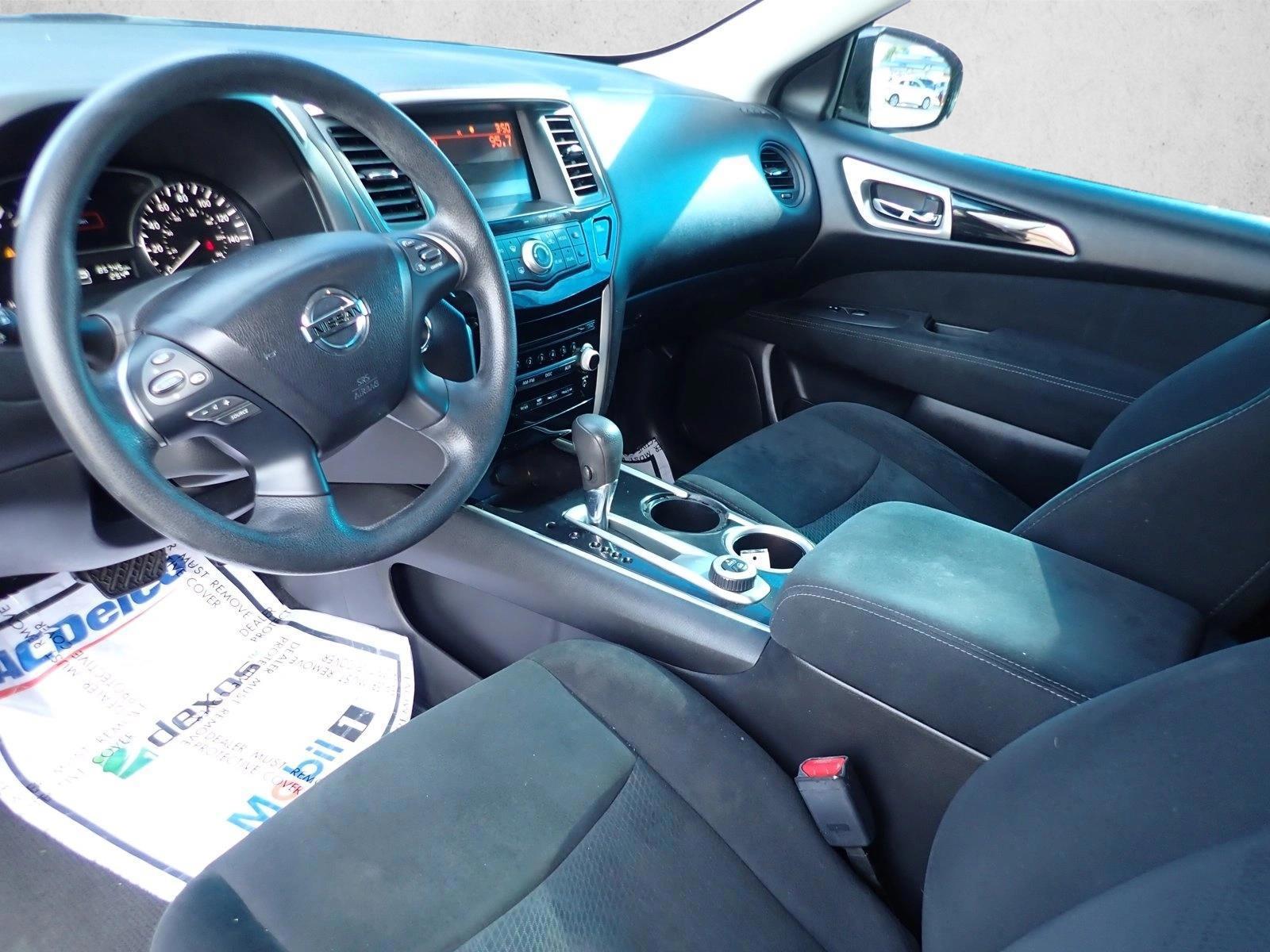 Thumbnail: 2015 Nissan Pathfinder - 3