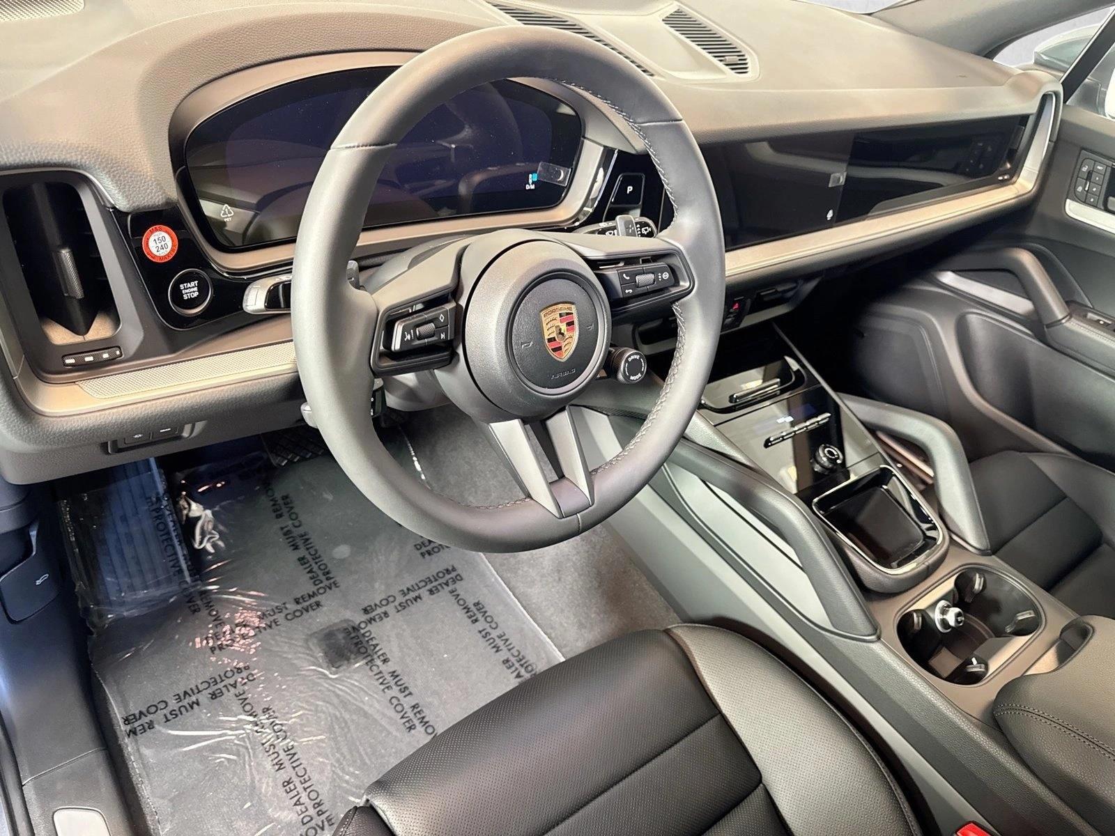 Thumbnail: 2026 Porsche Cayenne - 3