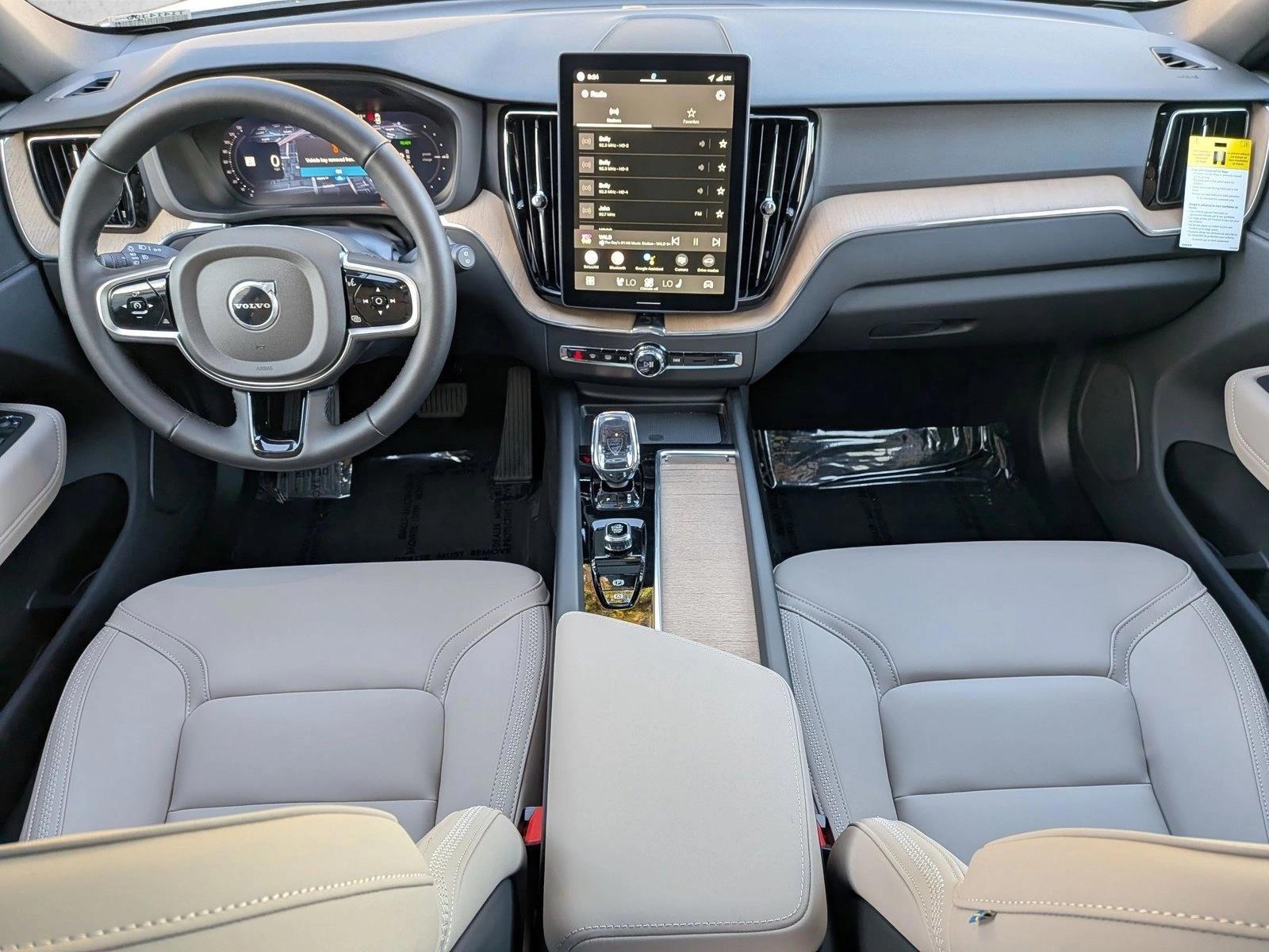 Thumbnail: 2026 Volvo XC60 - 4