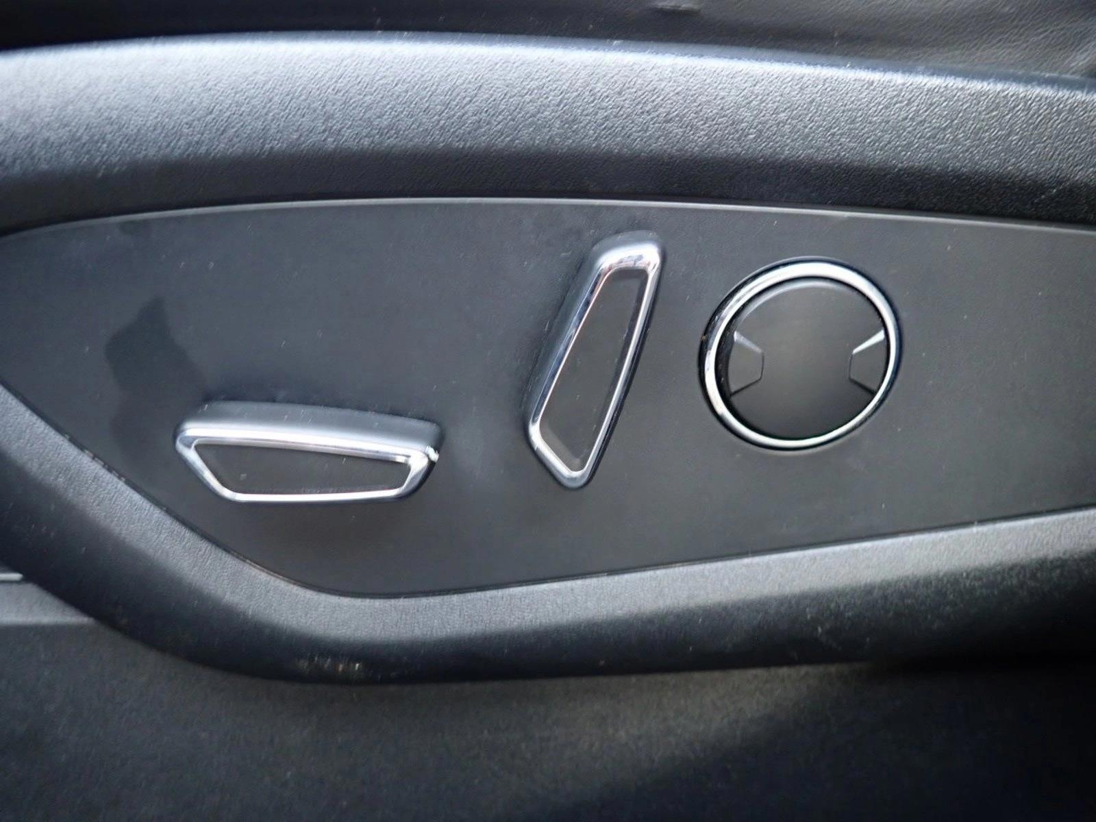 Thumbnail: 2016 Lincoln MKX - 4