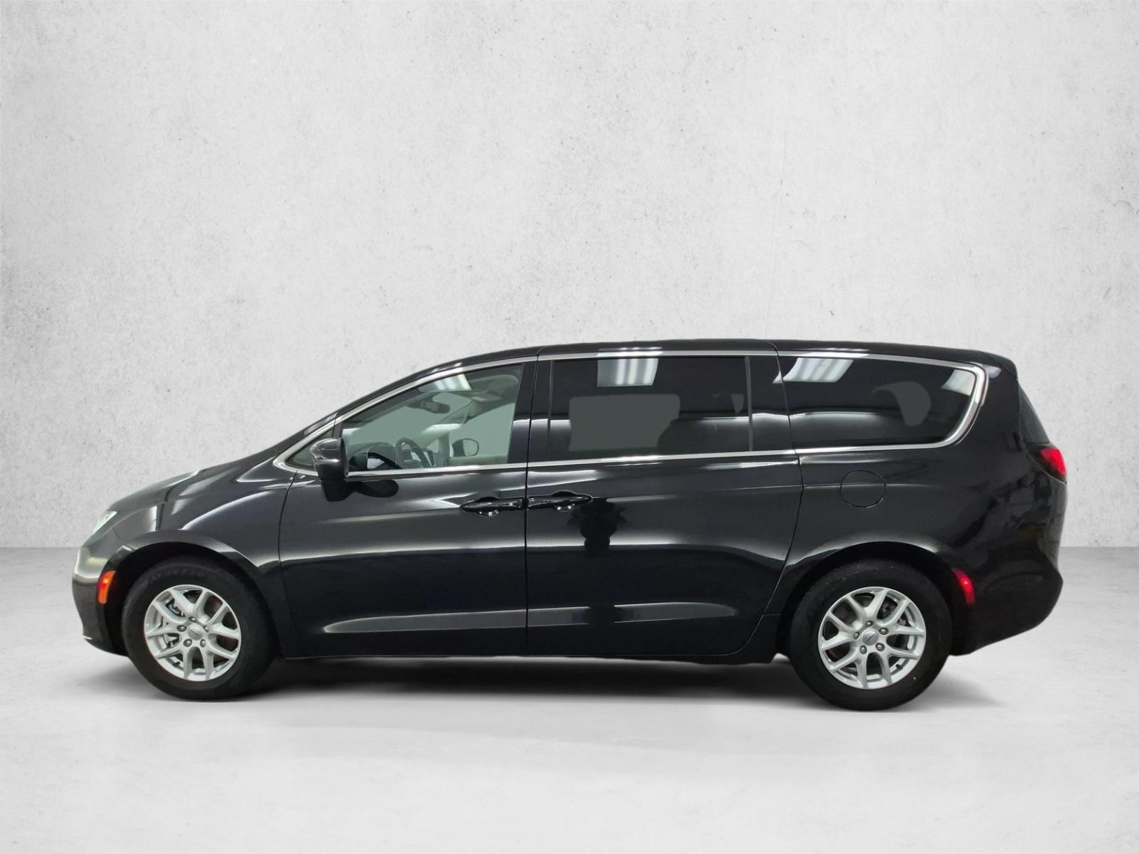 Thumbnail: 2023 Chrysler Pacifica - 2