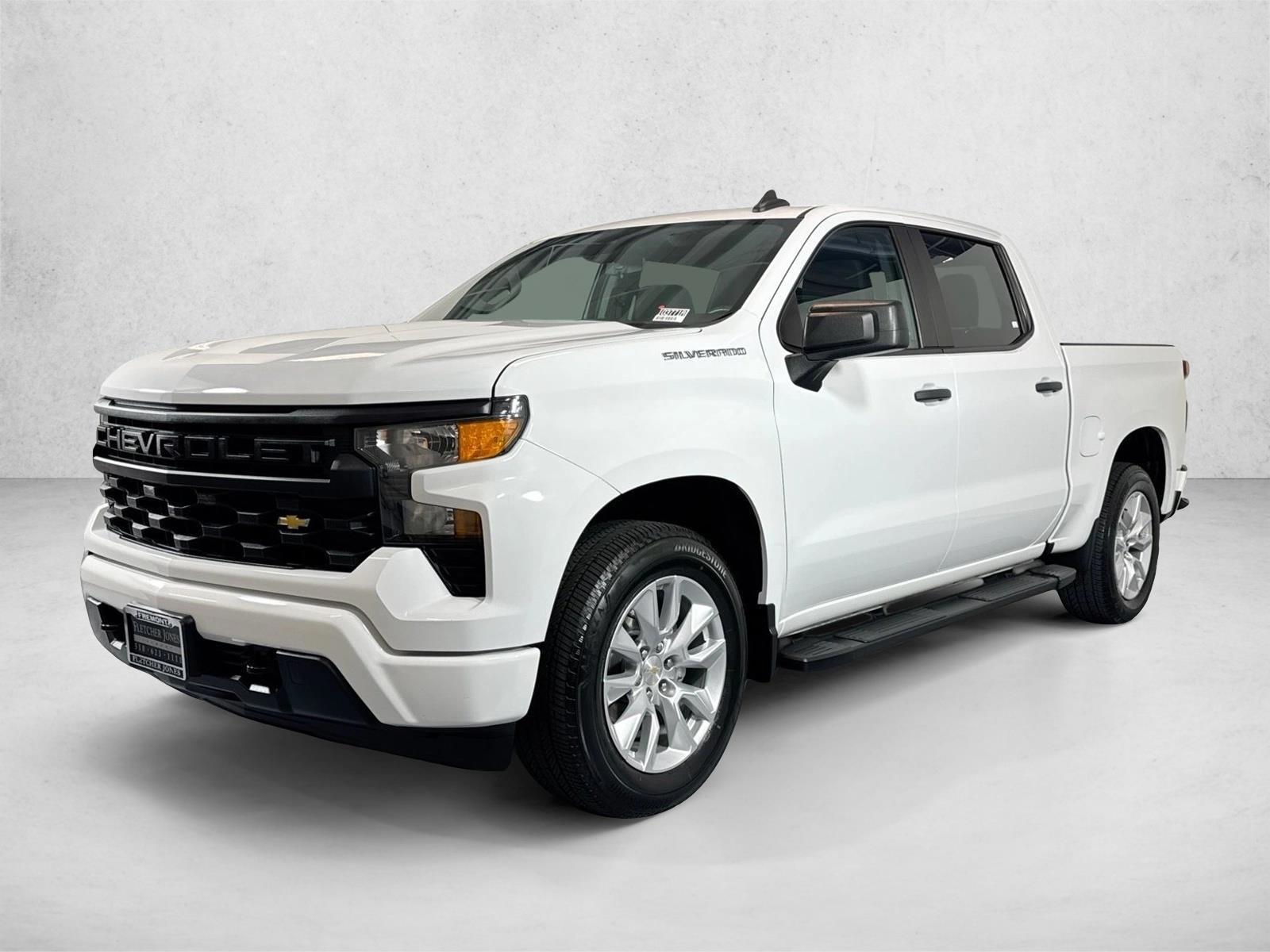 2023 Chevrolet Silverado 1500 Custom Crew Cab Short Box's photo