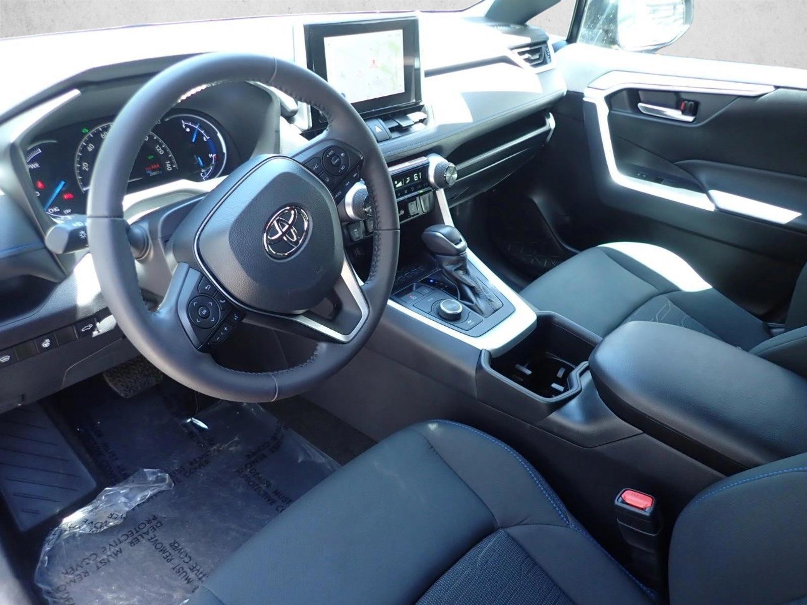 Thumbnail: 2024 Toyota RAV4 - 3