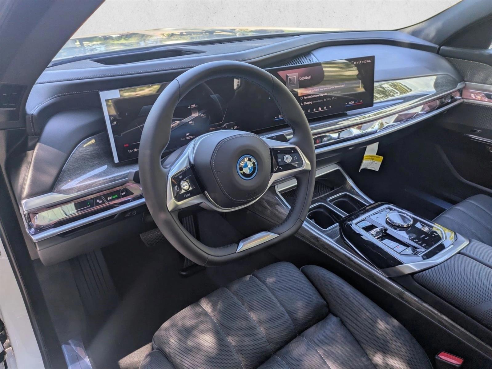 Thumbnail: 2025 BMW i7 - 2