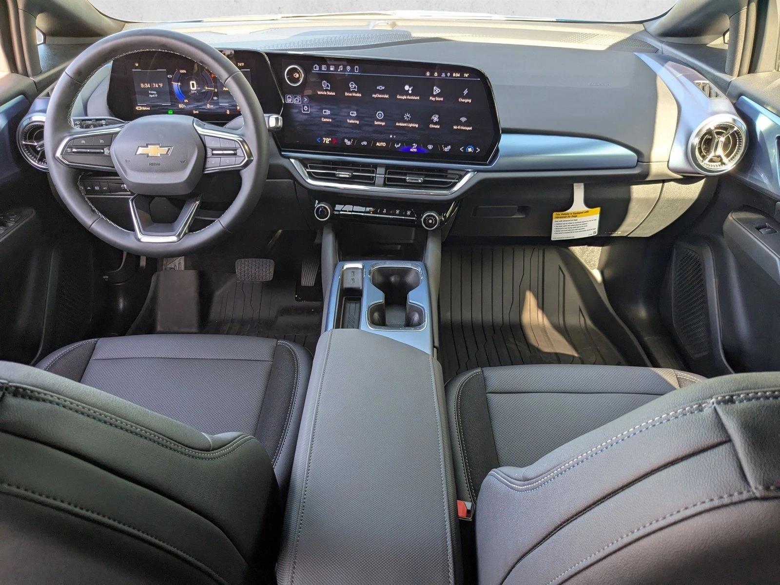 Thumbnail: 2026 Chevrolet Equinox - 3