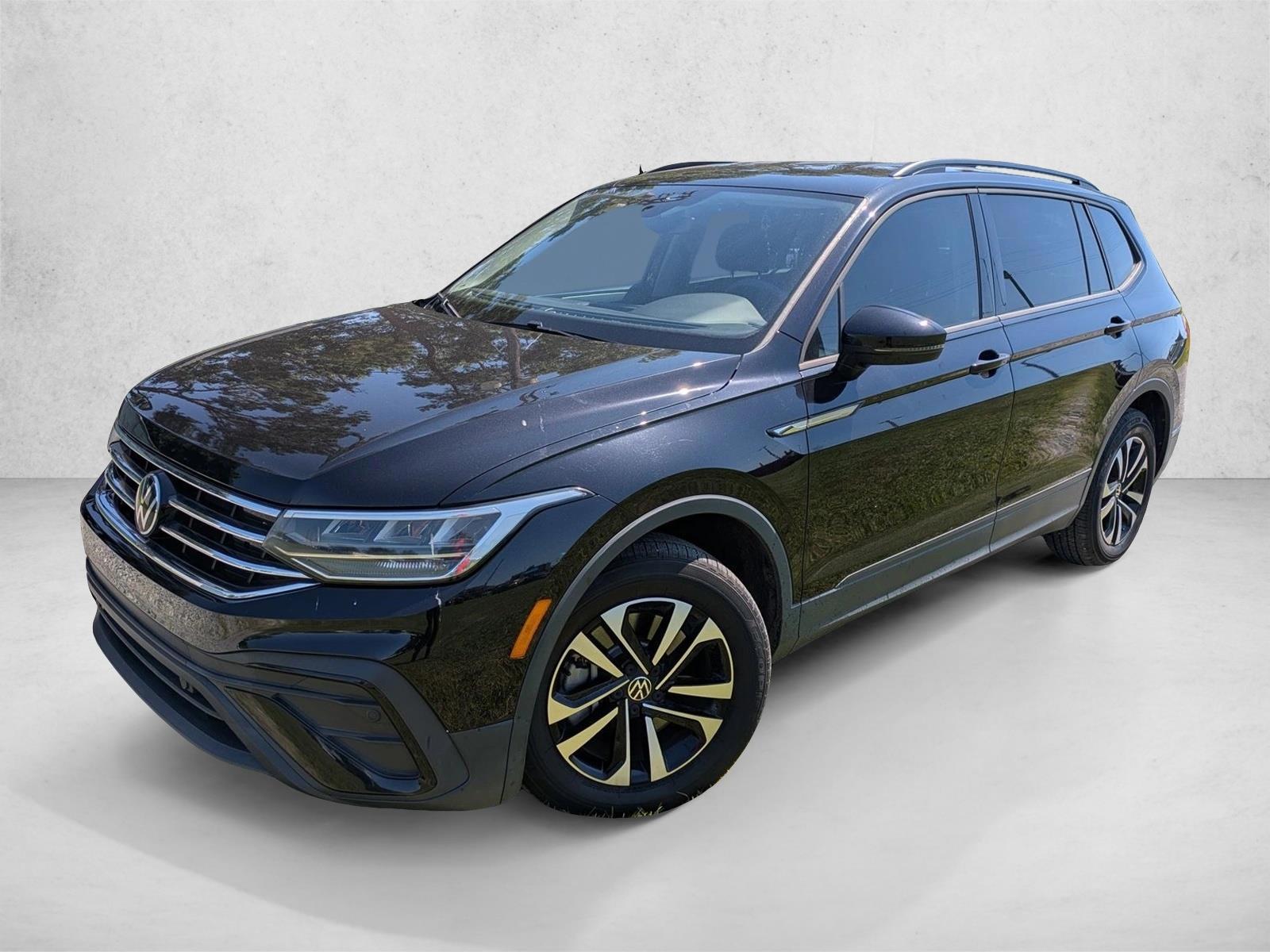 Thumbnail: 2024 Volkswagen Tiguan - 1